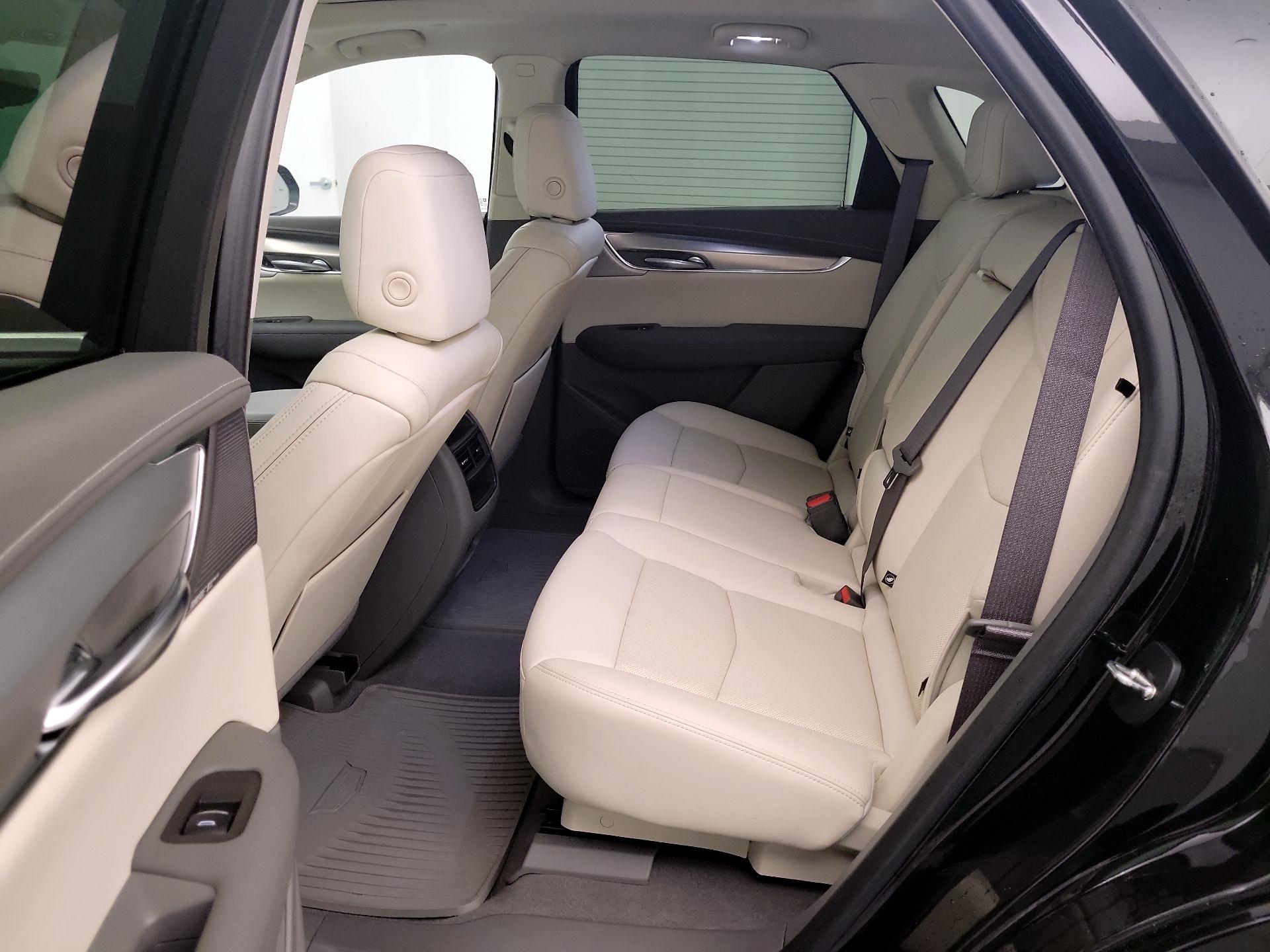 Thumbnail: 2021 Cadillac XT5 - 20