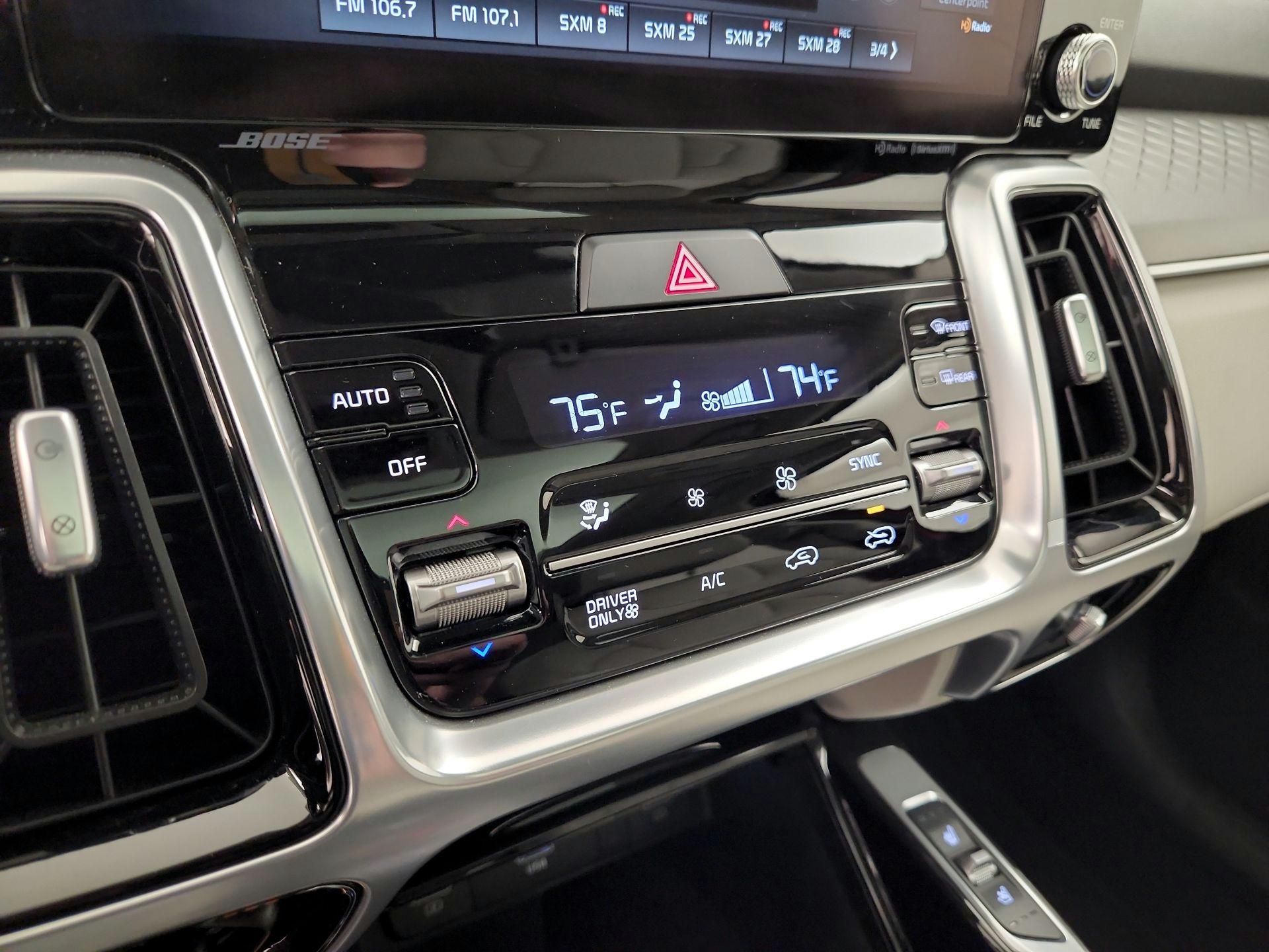 Thumbnail: 2022 Kia Sorento - 17