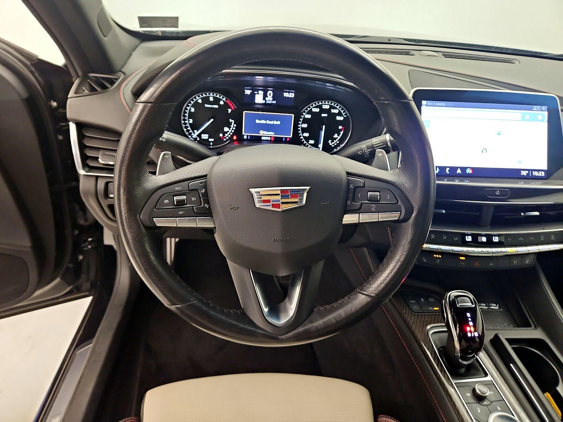 Thumbnail: 2023 Cadillac CT5 - 10