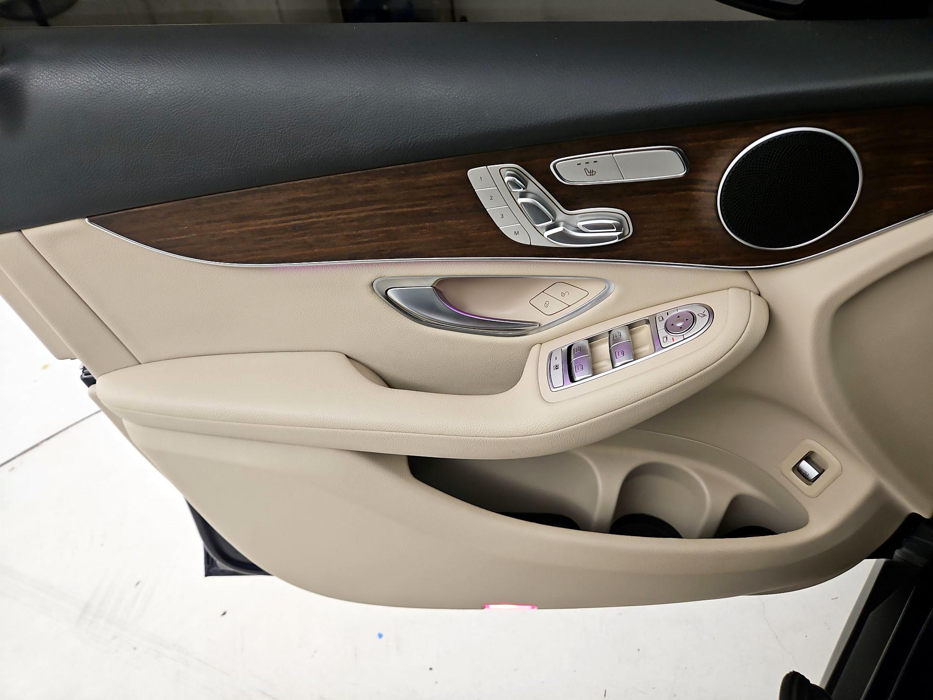 Thumbnail: 2022 Mercedes-Benz GLC - 12