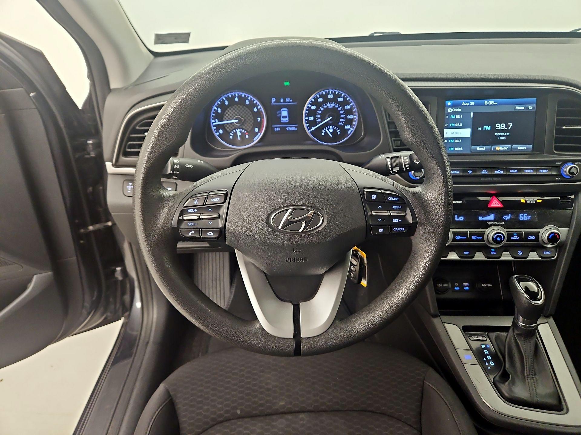 Thumbnail: 2020 Hyundai Elantra - 10
