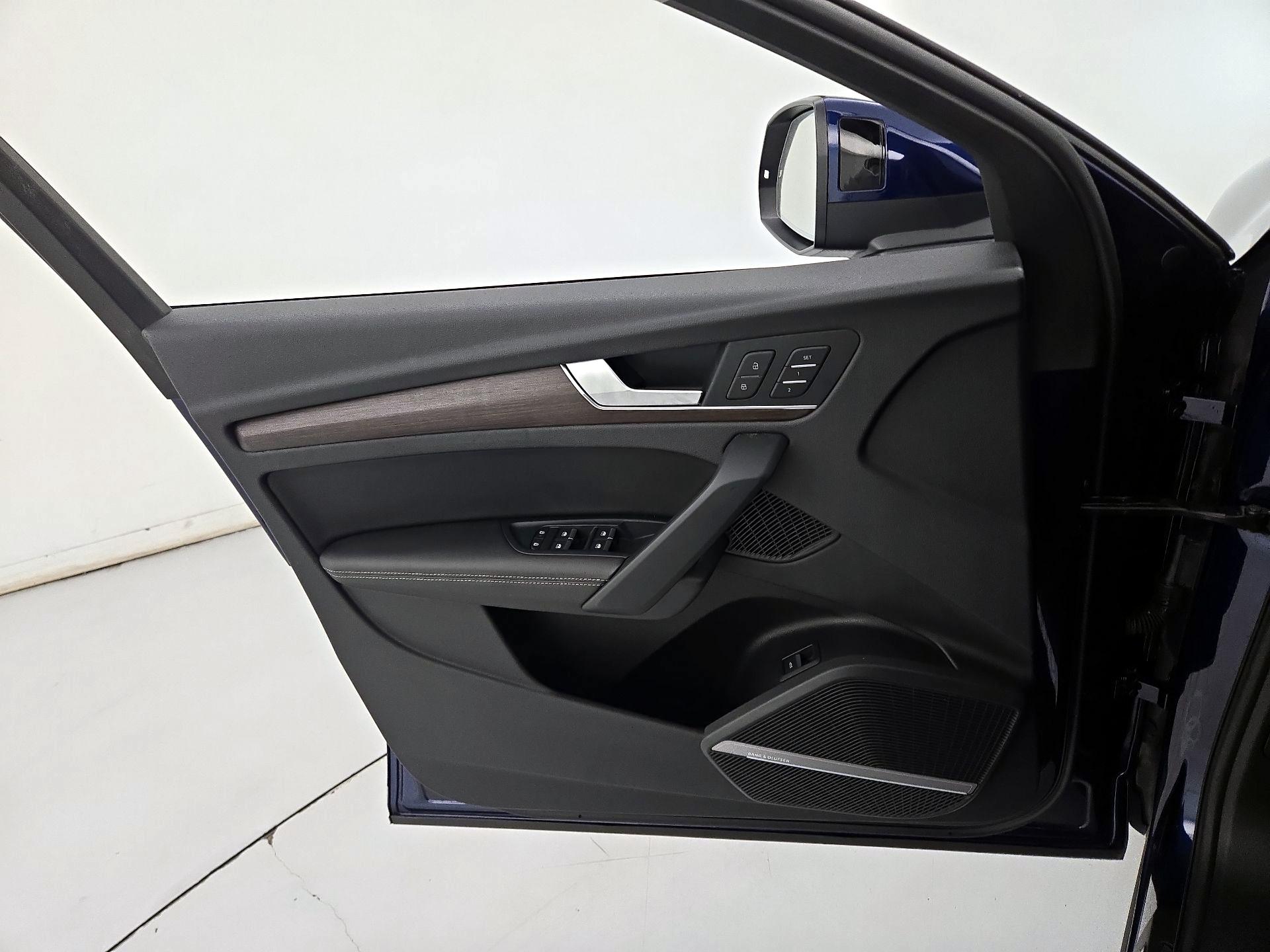 Thumbnail: 2022 Audi Q5 - 12