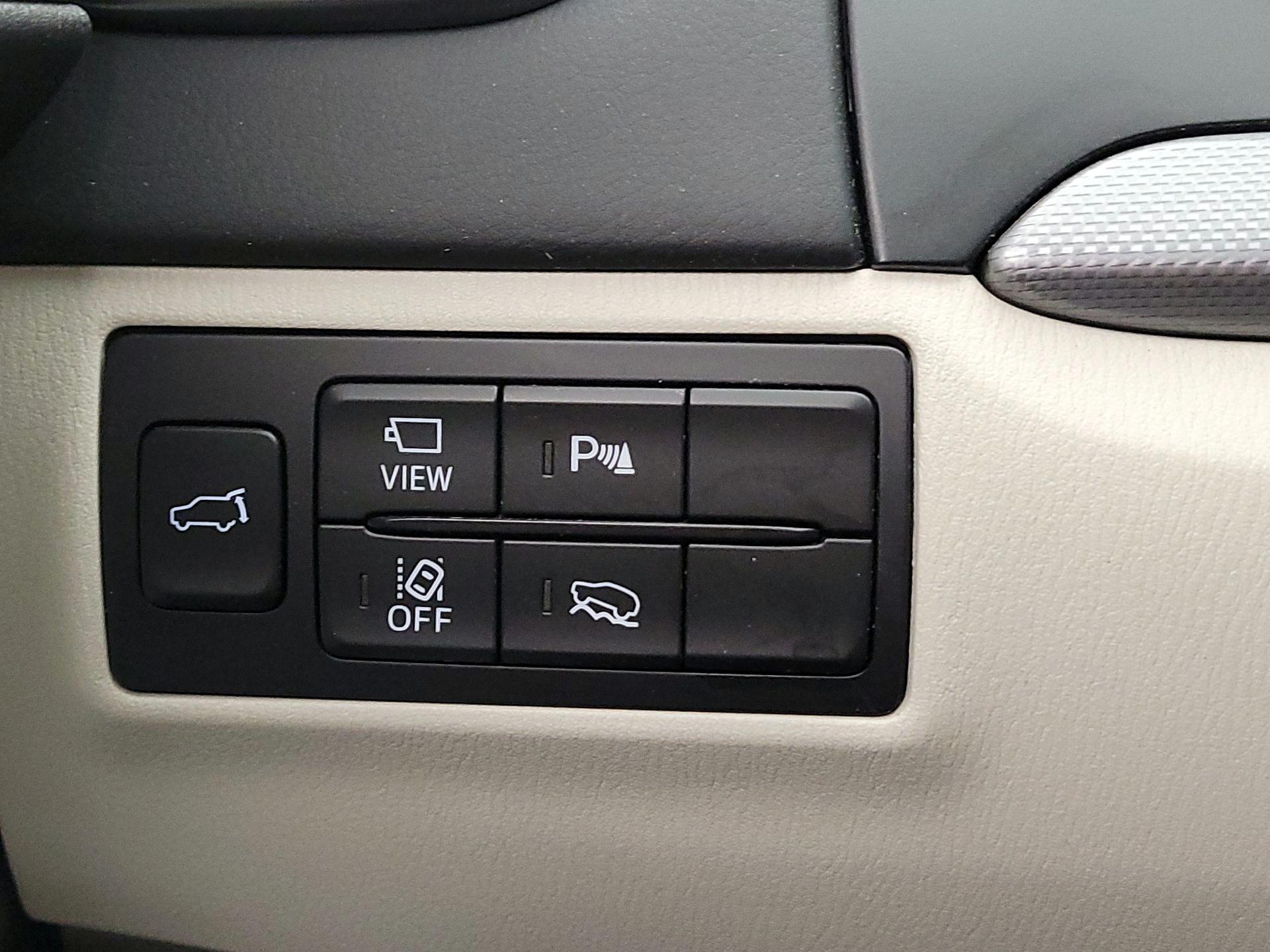 Thumbnail: 2023 Mazda CX-9 - 13