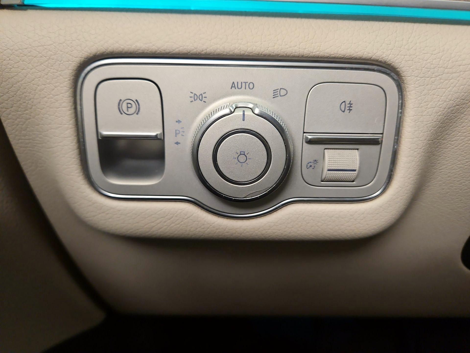 Thumbnail: 2020 Mercedes-Benz GLE - 13