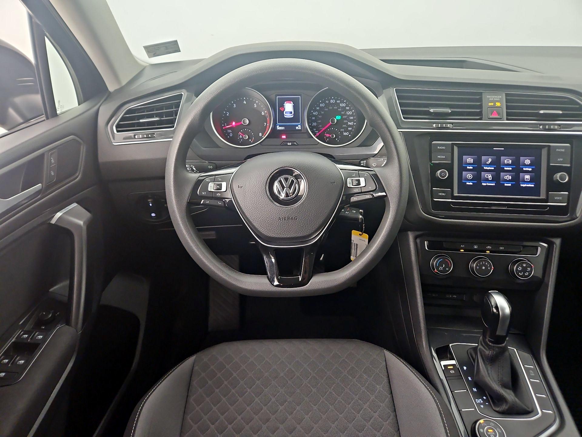 Thumbnail: 2021 Volkswagen Tiguan - 10