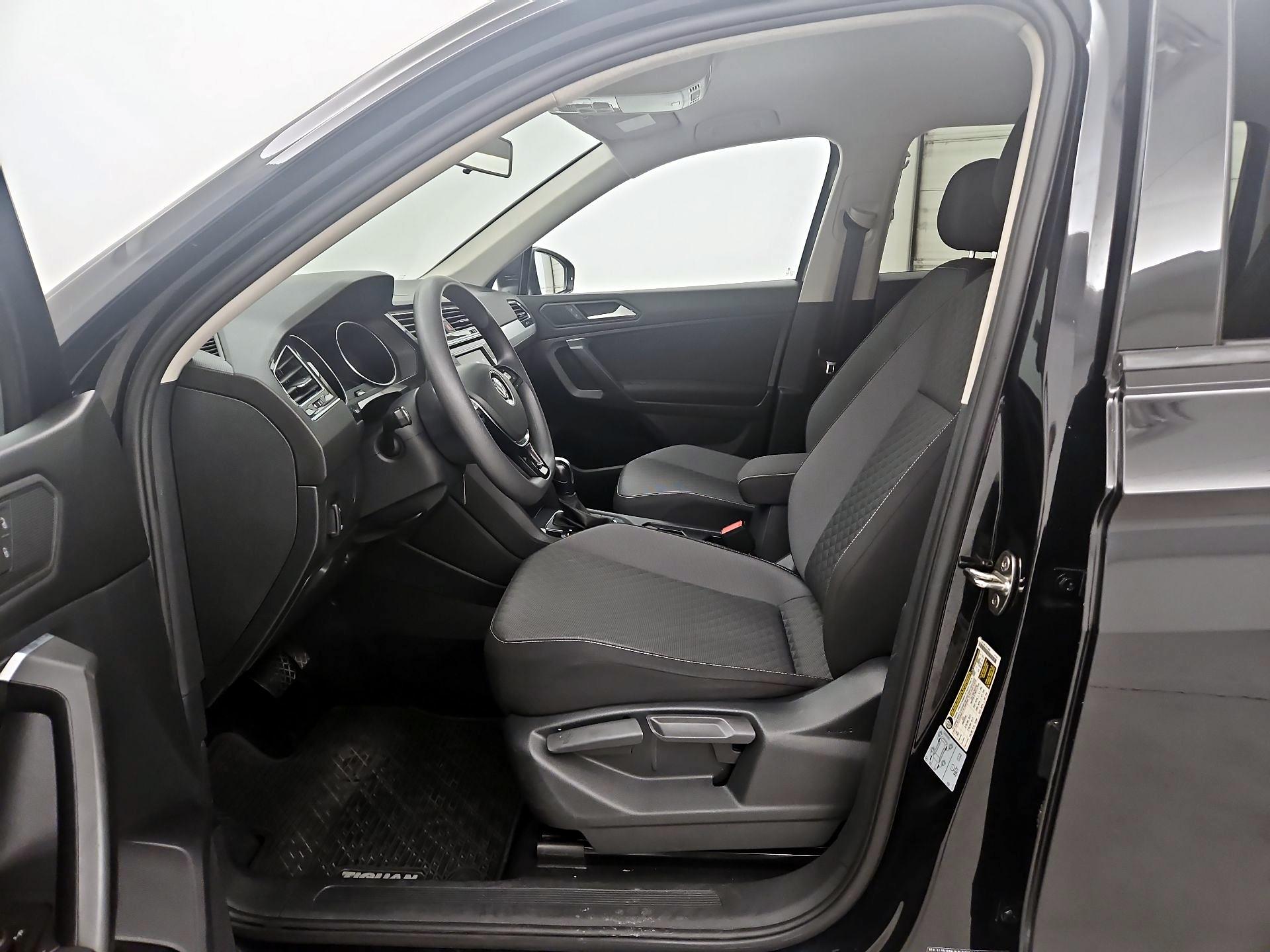 Thumbnail: 2021 Volkswagen Tiguan - 11