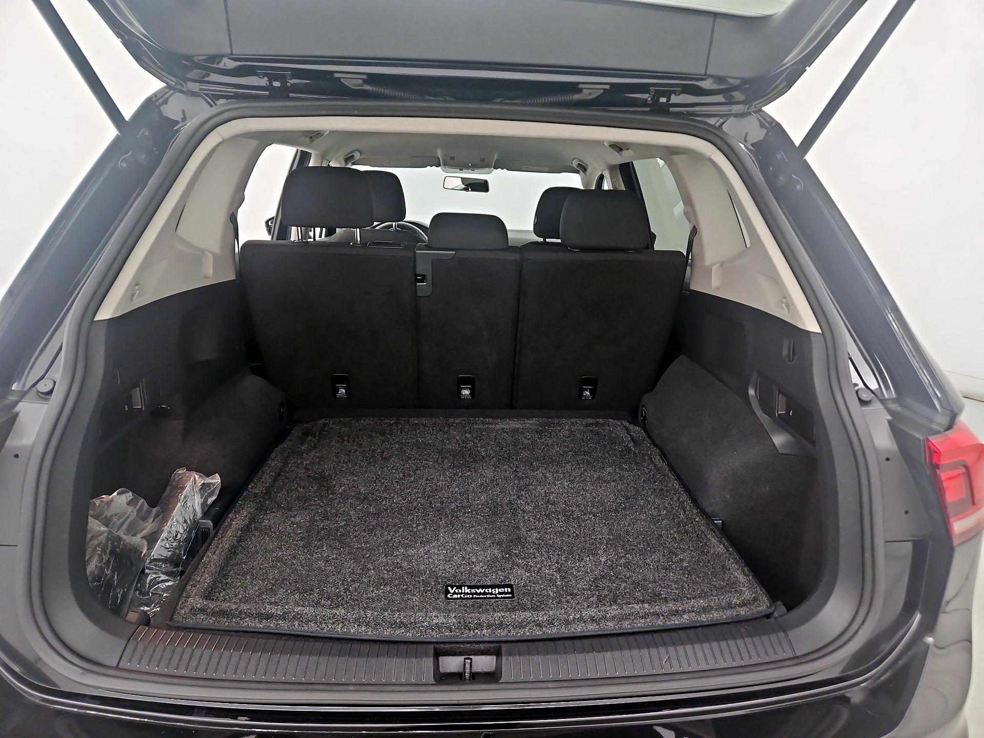 Thumbnail: 2021 Volkswagen Tiguan - 20