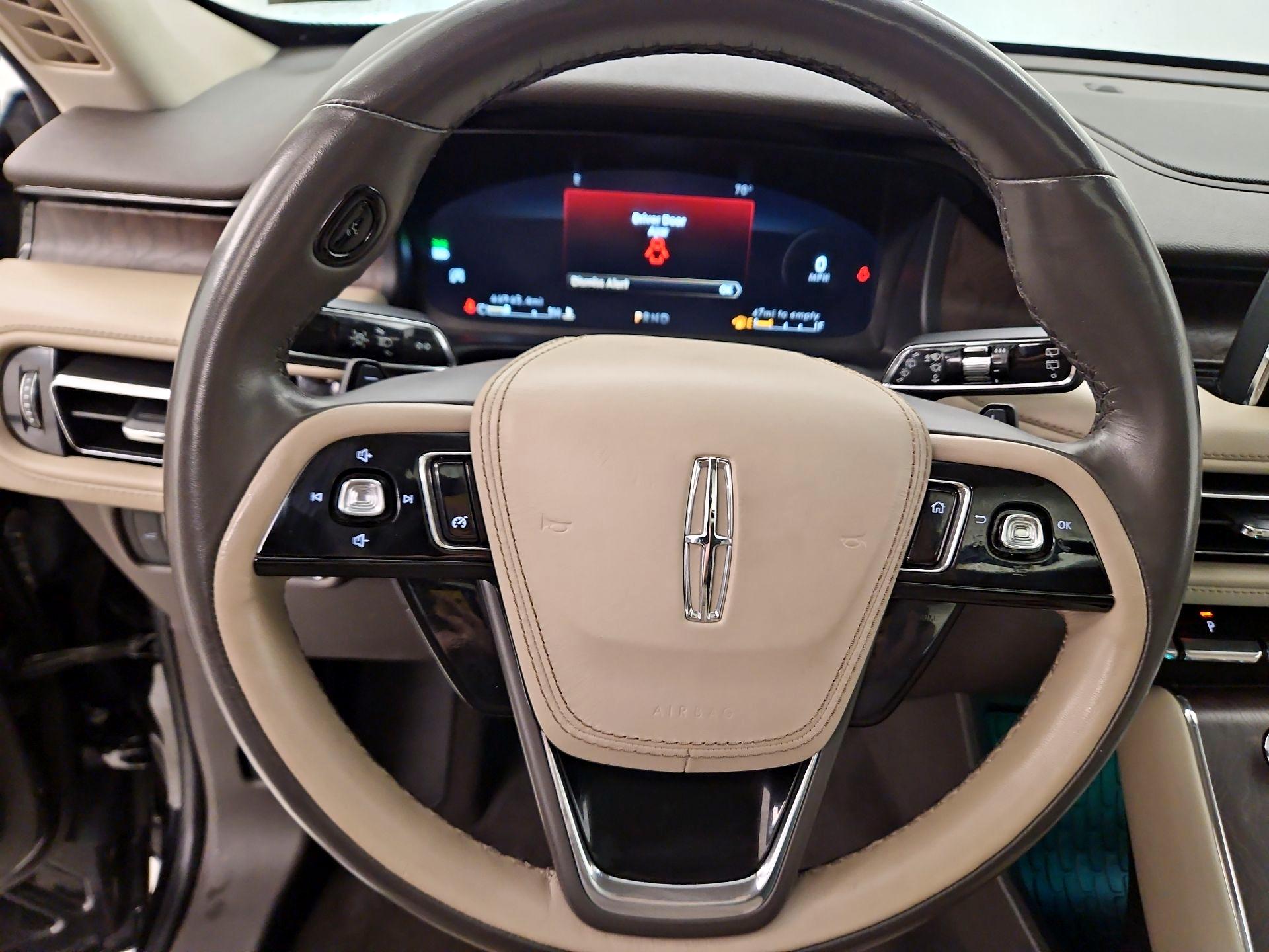 Thumbnail: 2022 Lincoln Aviator - 10