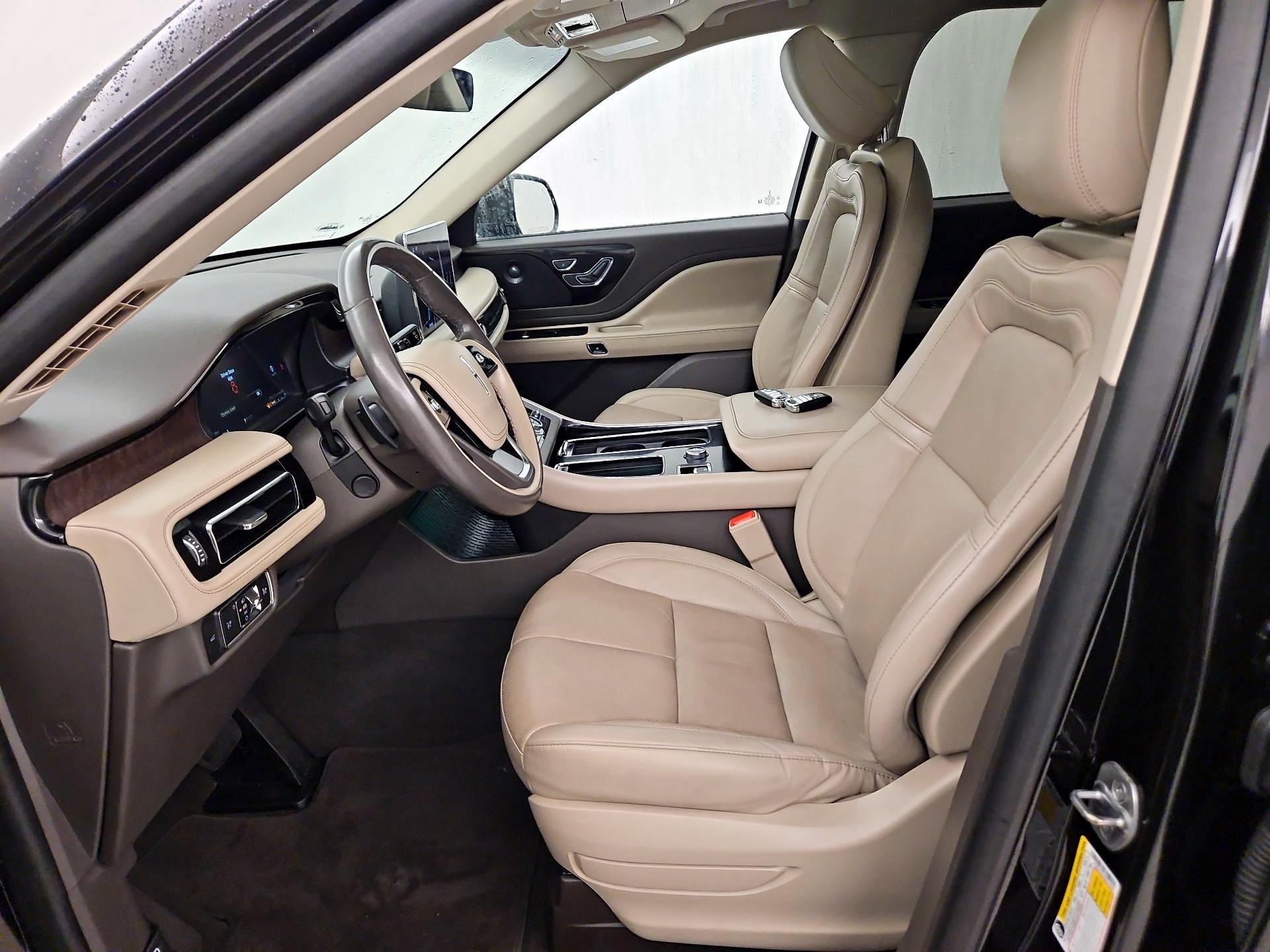 Thumbnail: 2022 Lincoln Aviator - 11