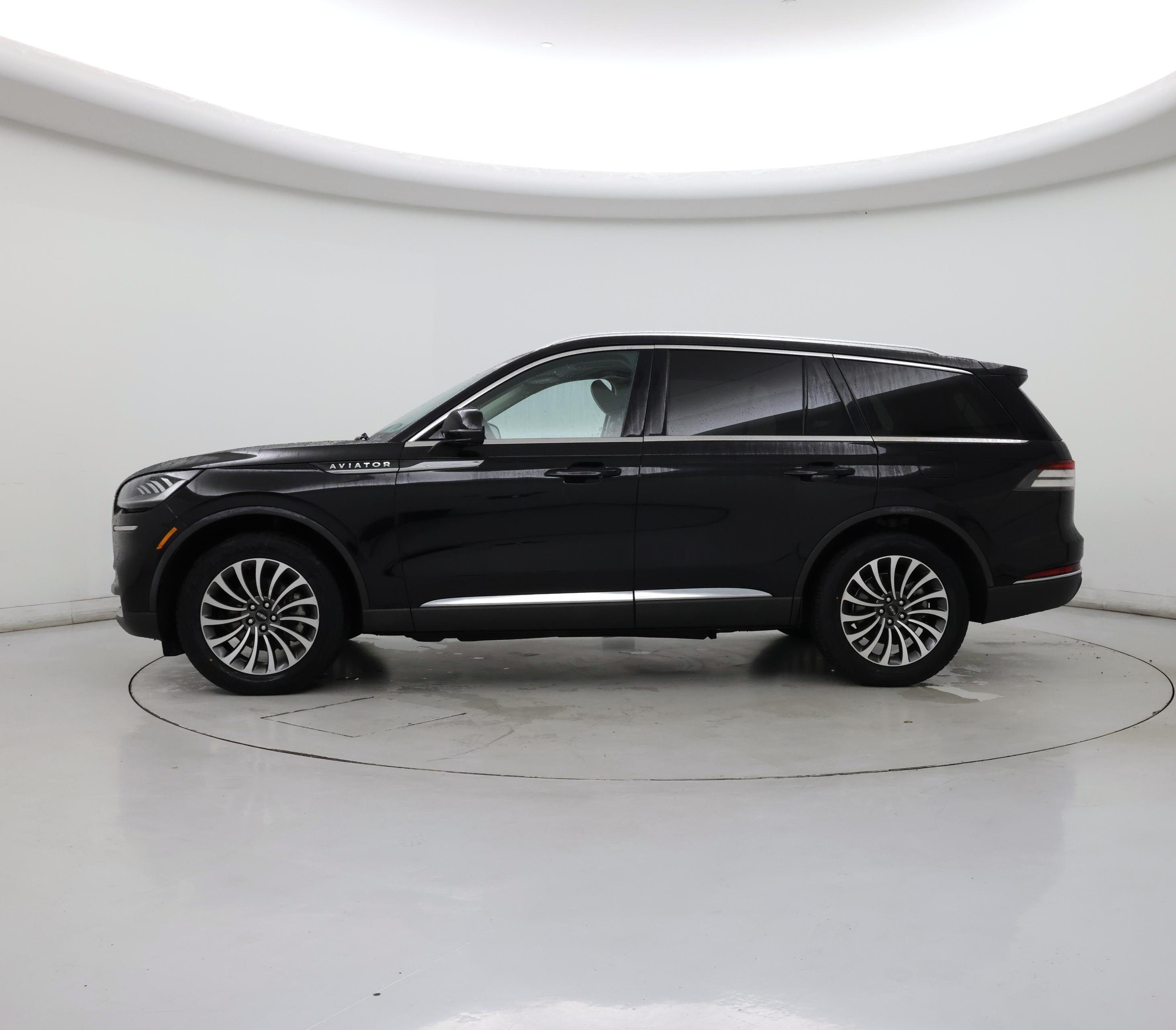 Thumbnail: 2022 Lincoln Aviator - 3