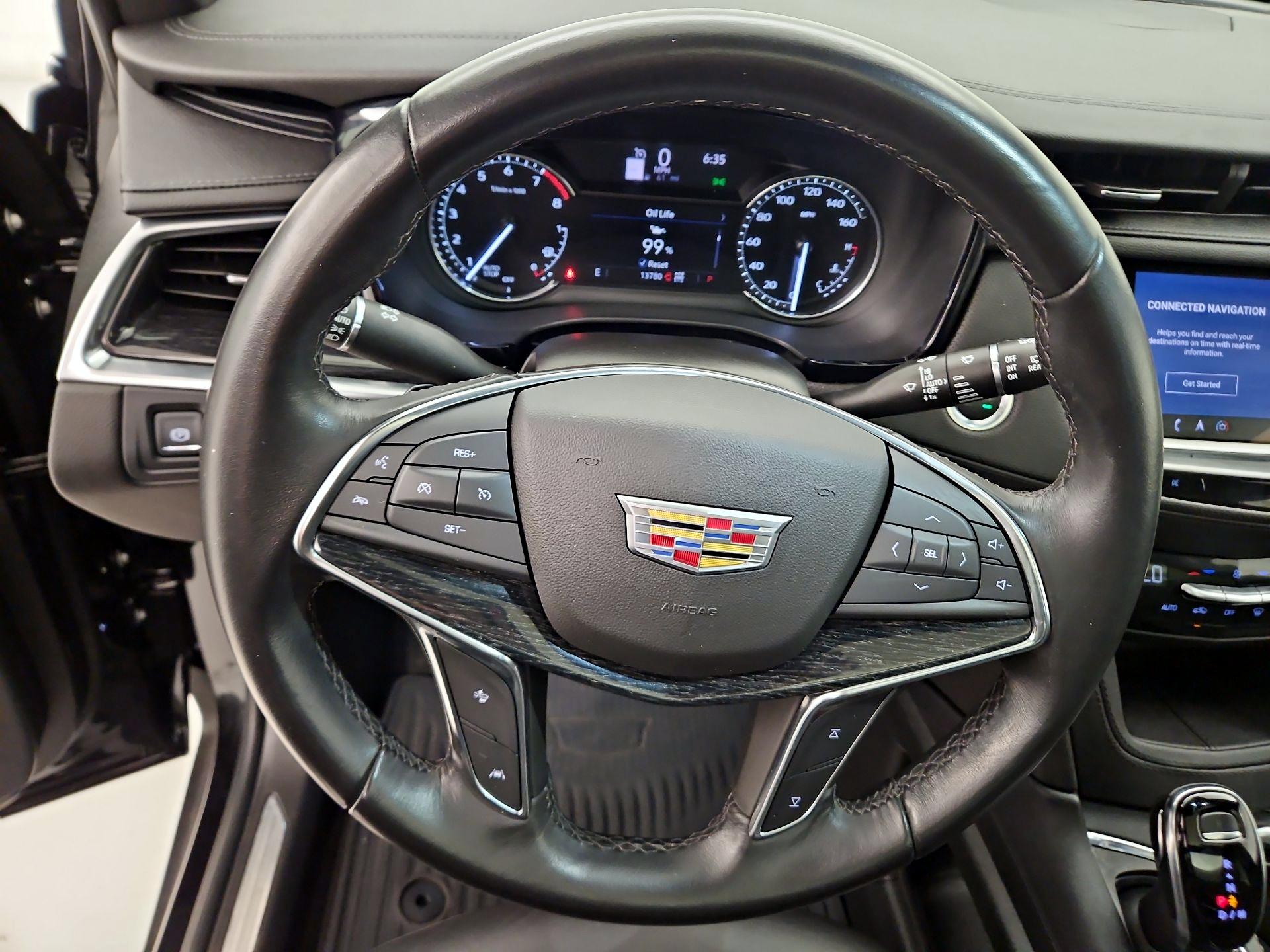 Thumbnail: 2022 Cadillac XT5 - 10