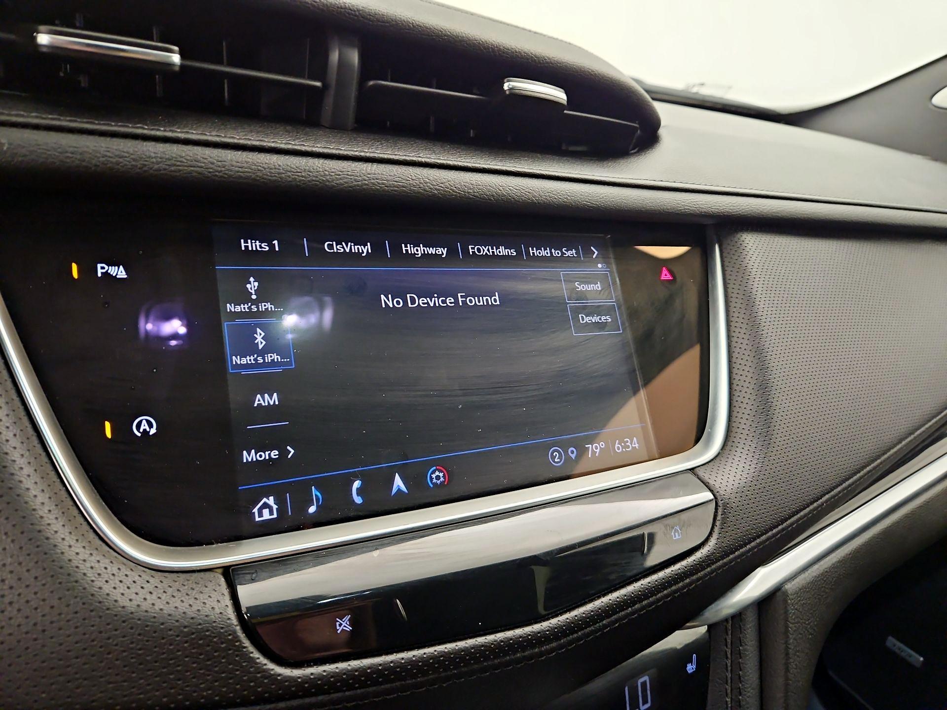 Thumbnail: 2022 Cadillac XT5 - 15