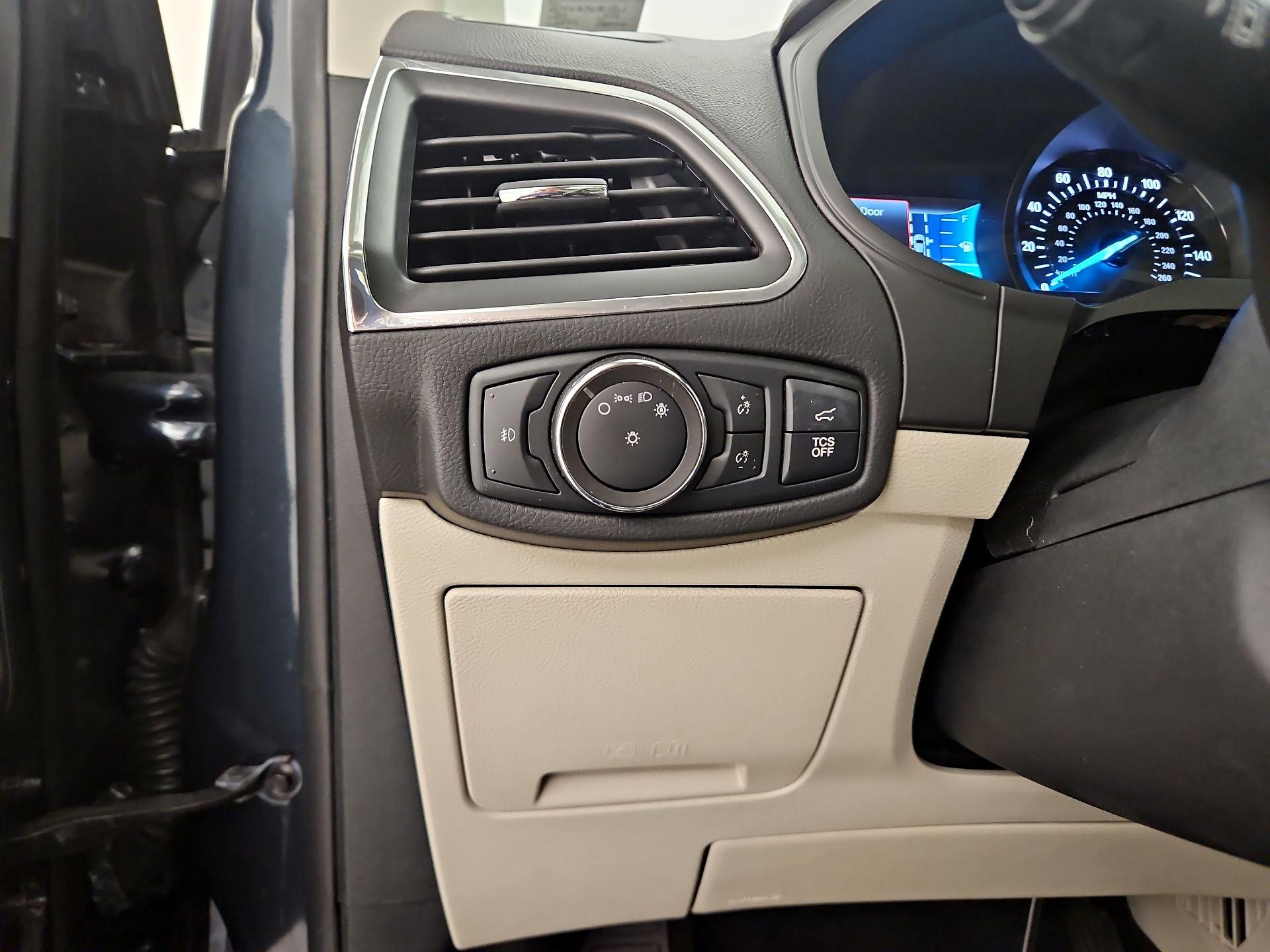 Thumbnail: 2022 Ford Edge - 13