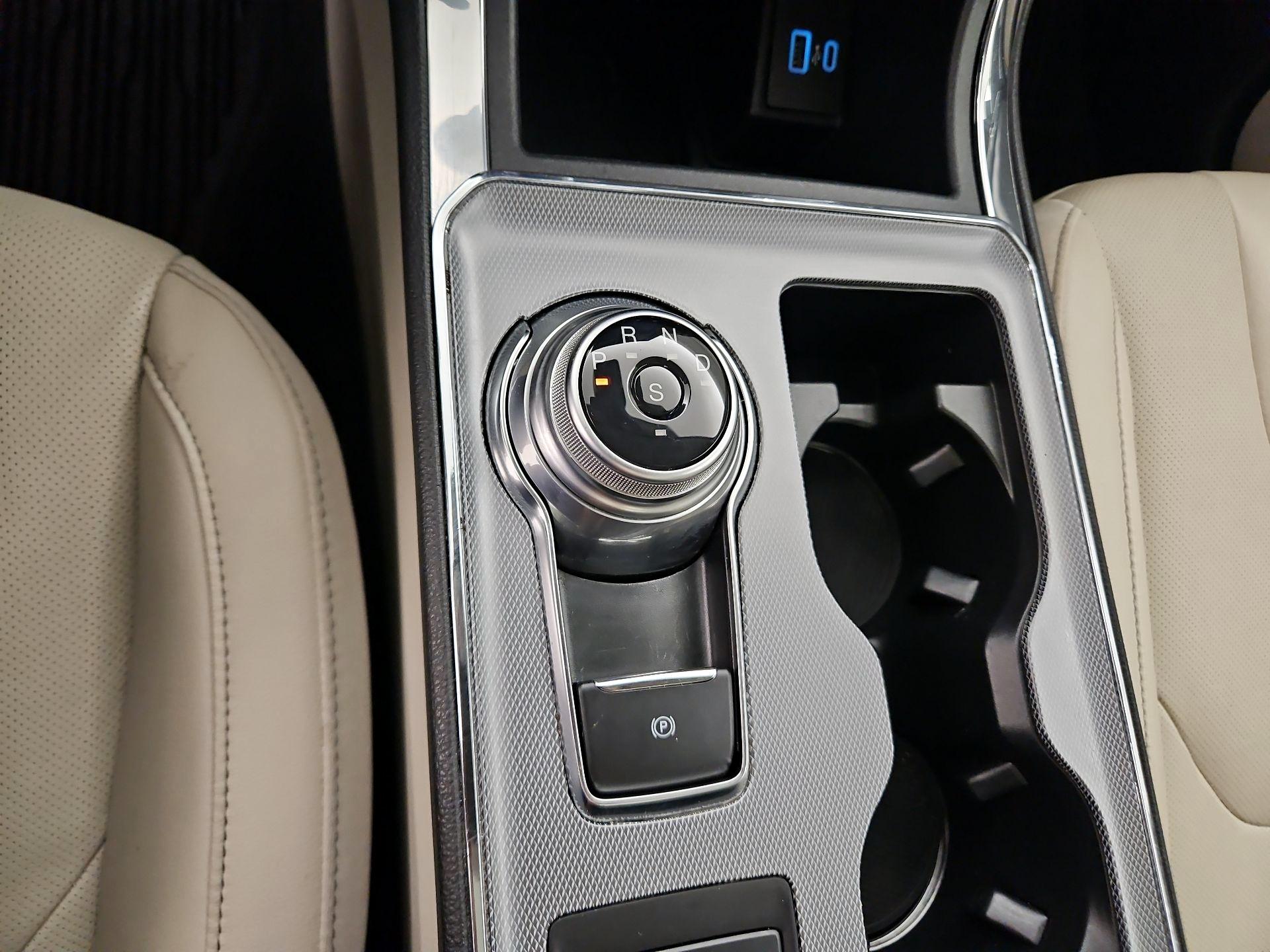 Thumbnail: 2022 Ford Edge - 18