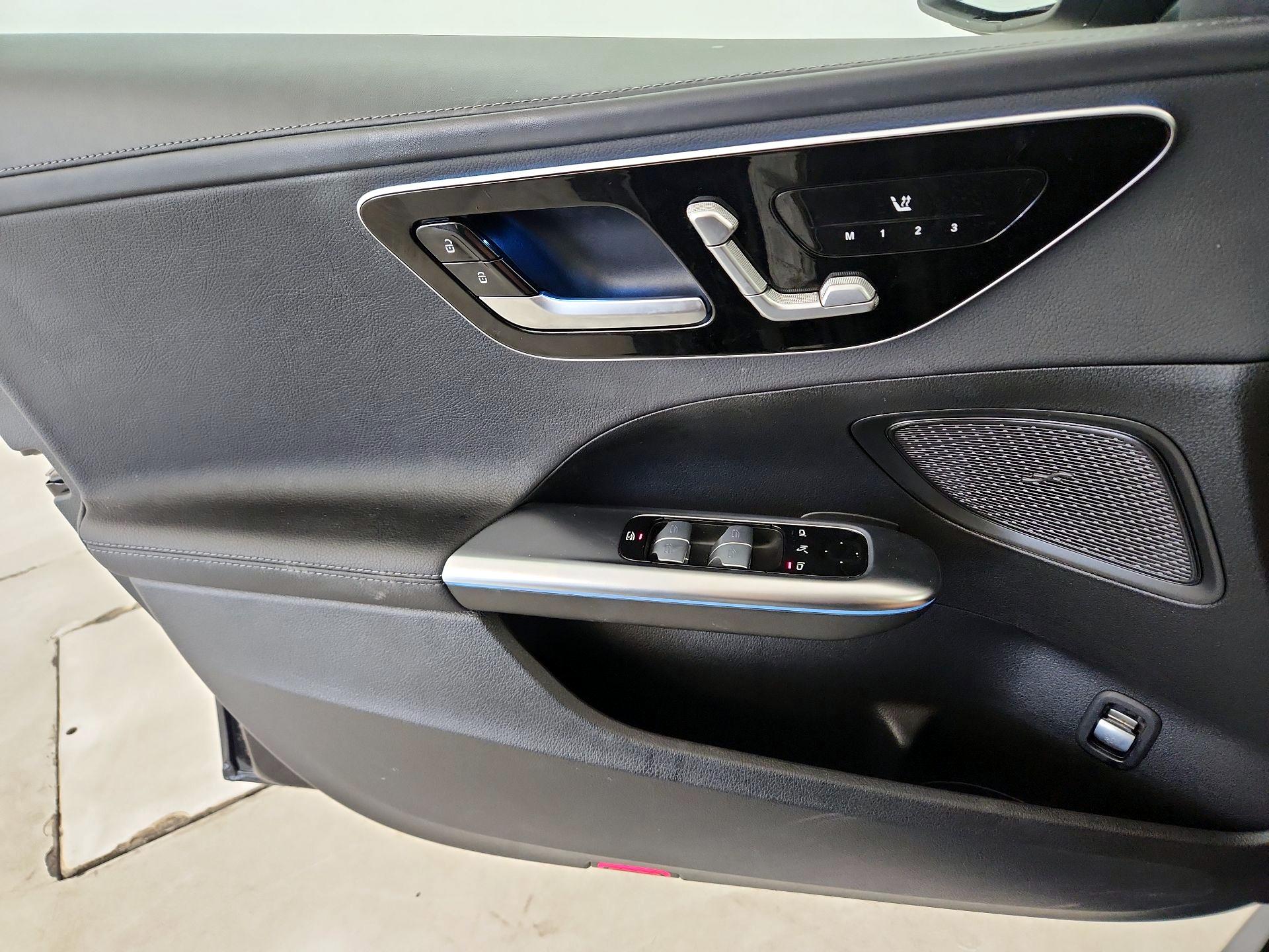 Thumbnail: 2023 Mercedes-Benz C-Class - 12