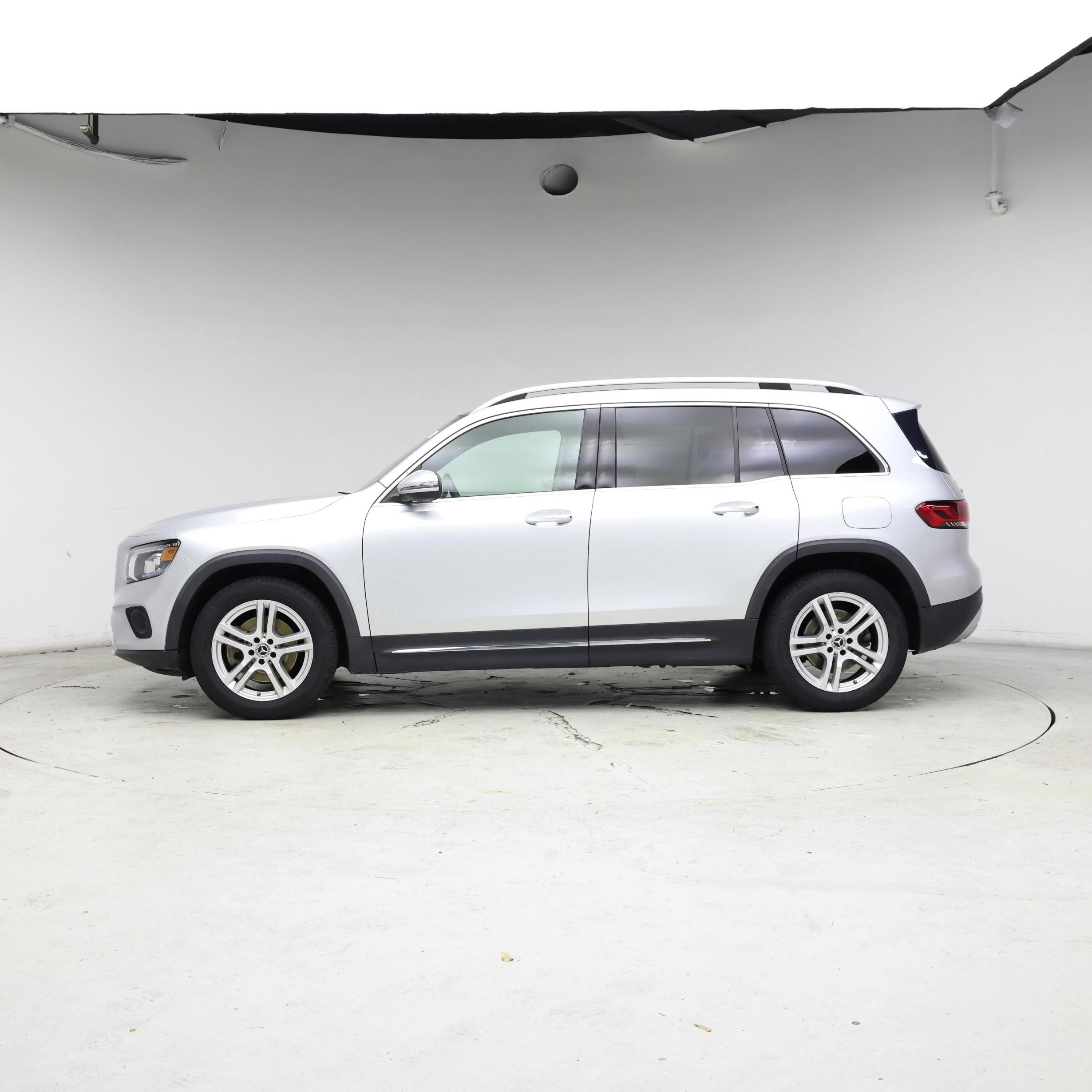 Thumbnail: 2021 Mercedes-Benz GLB - 3
