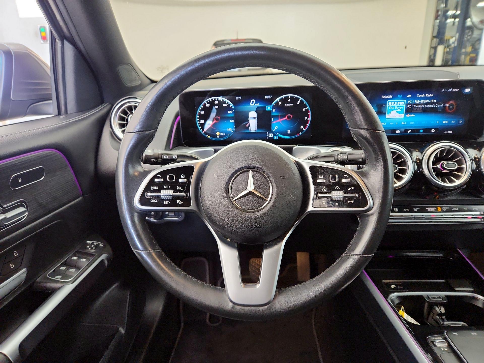 Thumbnail: 2022 Mercedes-Benz GLB - 10