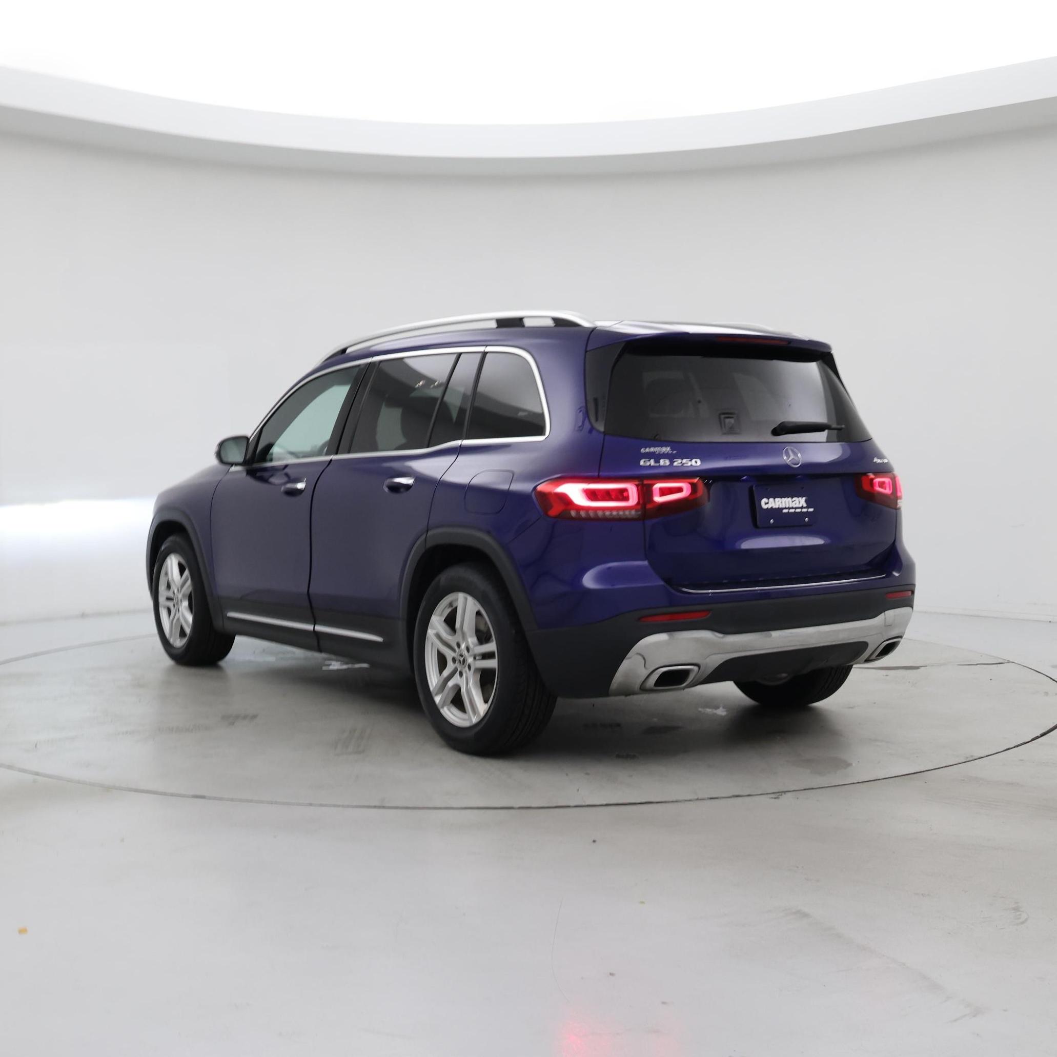 Thumbnail: 2021 Mercedes-Benz GLB - 2