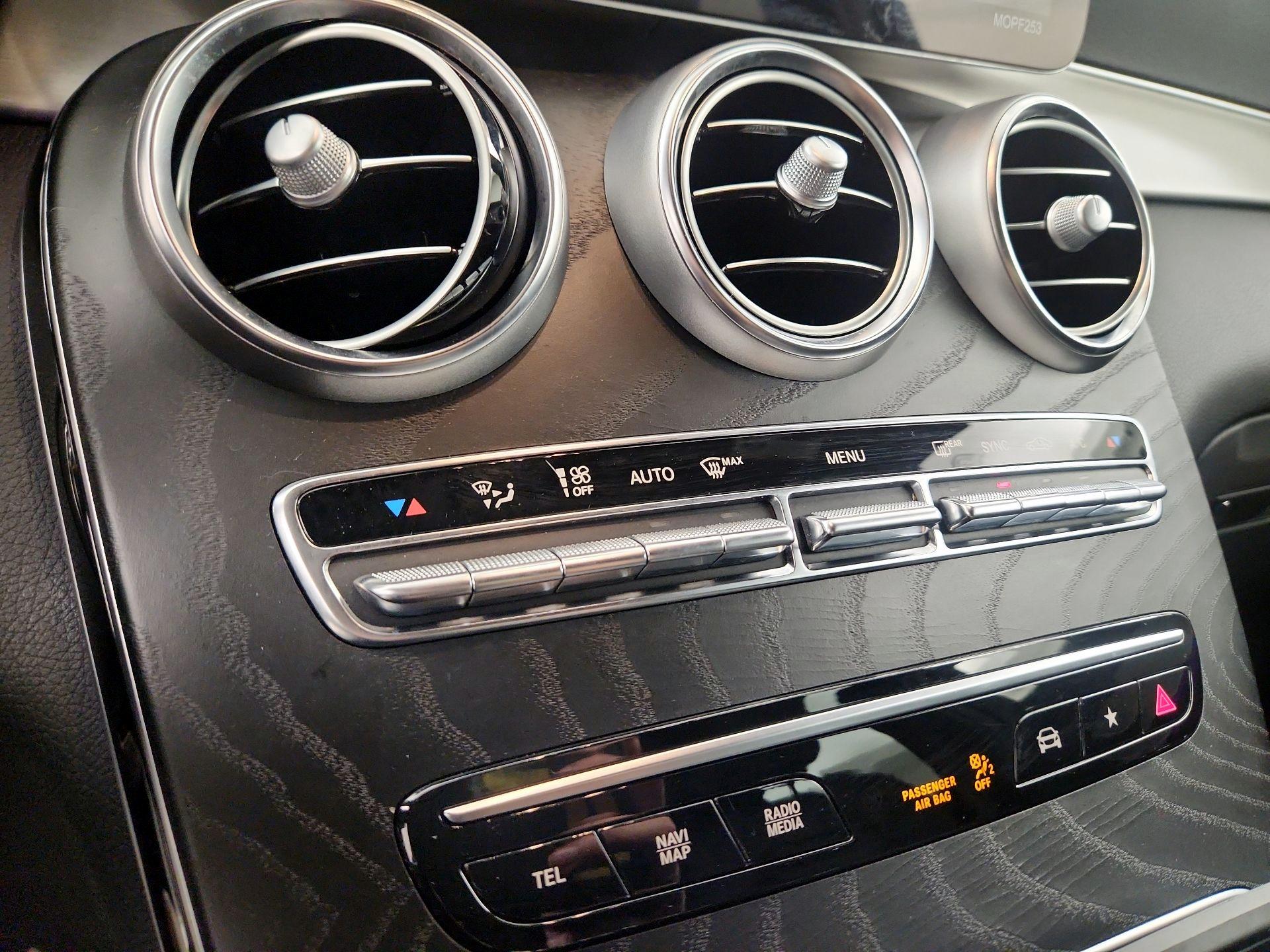 Thumbnail: 2022 Mercedes-Benz GLC - 16