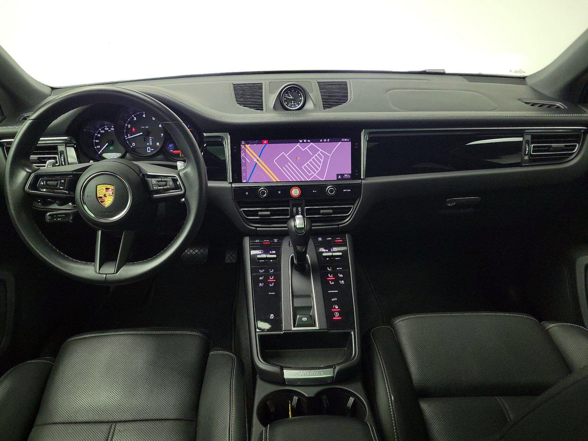 Thumbnail: 2022 Porsche Macan - 9