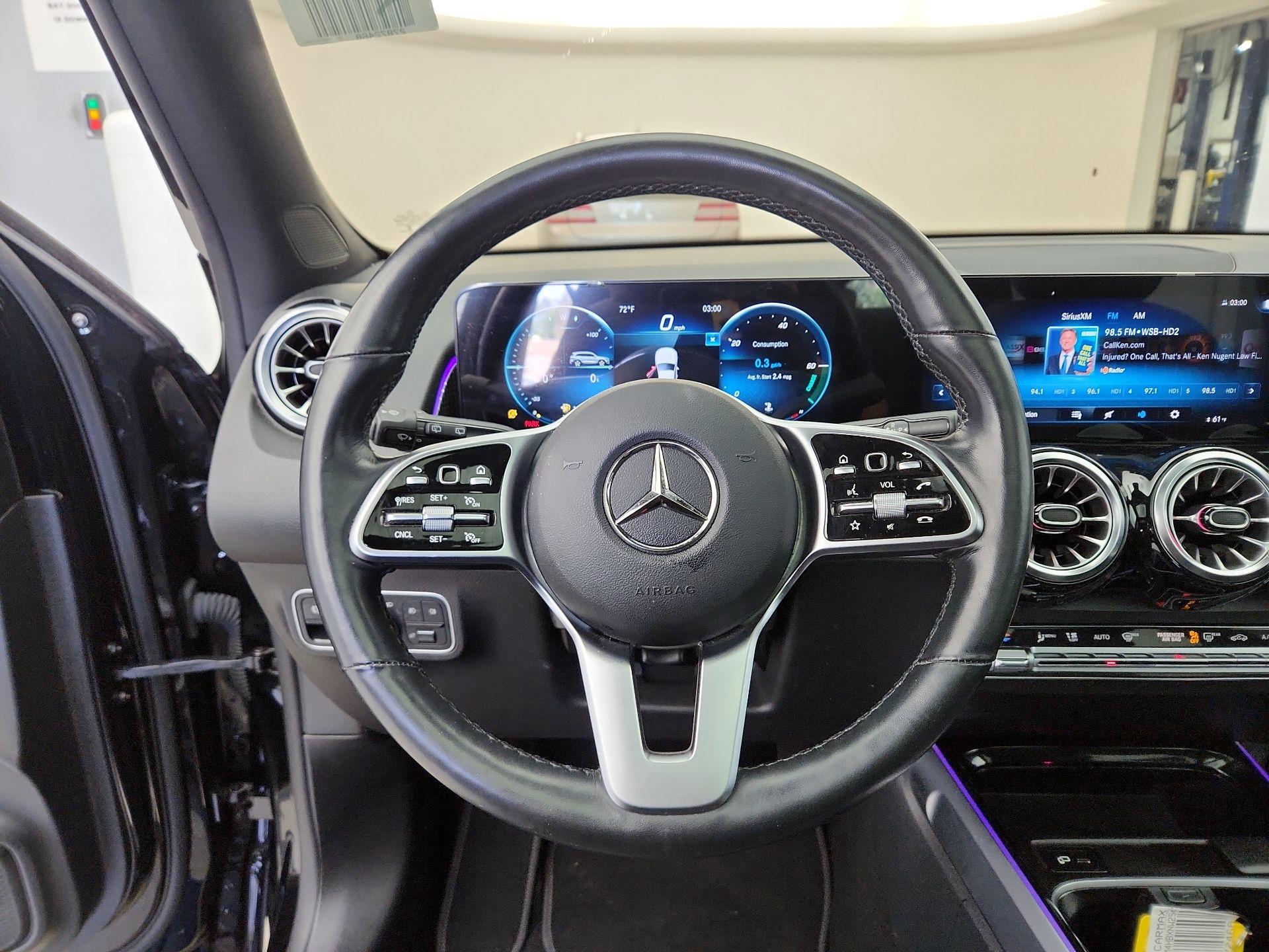 Thumbnail: 2022 Mercedes-Benz GLB - 10
