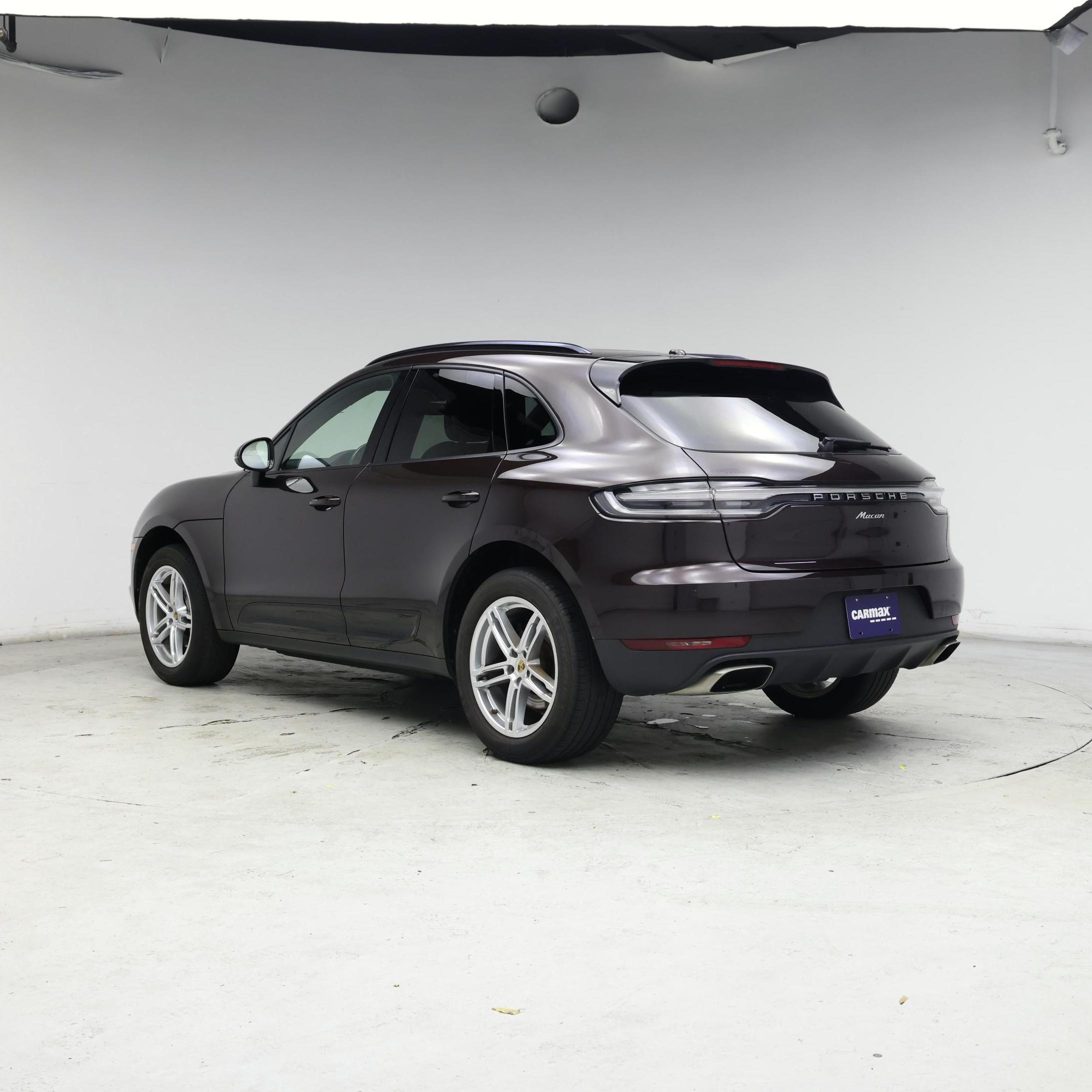 Thumbnail: 2021 Porsche Macan - 2