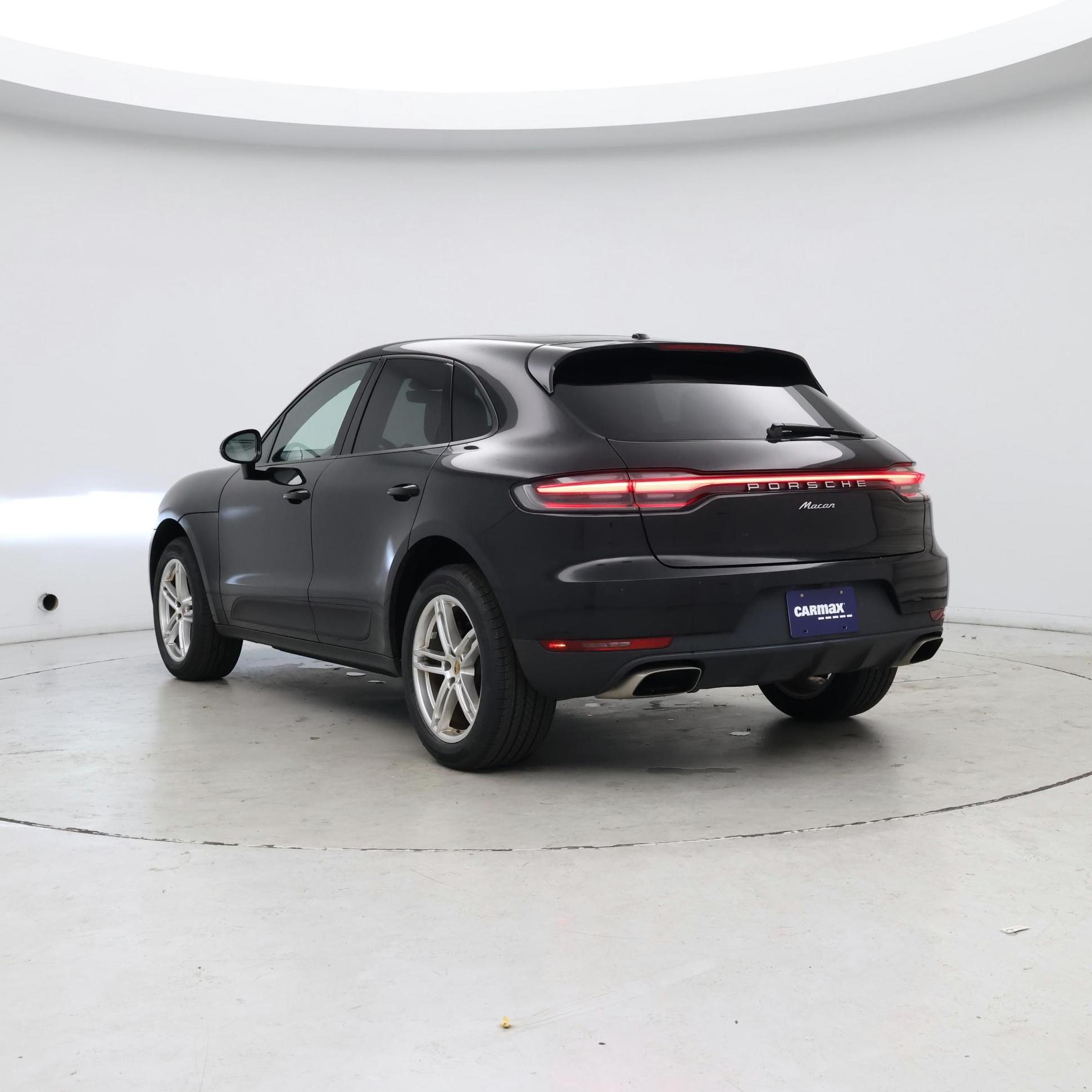 Thumbnail: 2021 Porsche Macan - 2