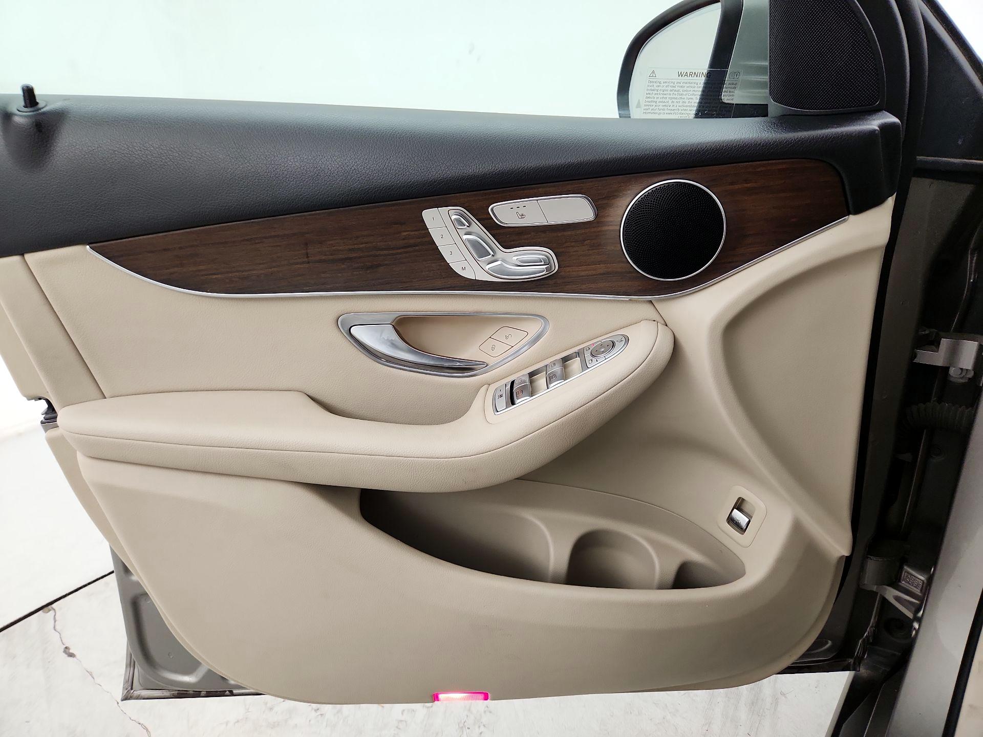 Thumbnail: 2021 Mercedes-Benz GLC - 12