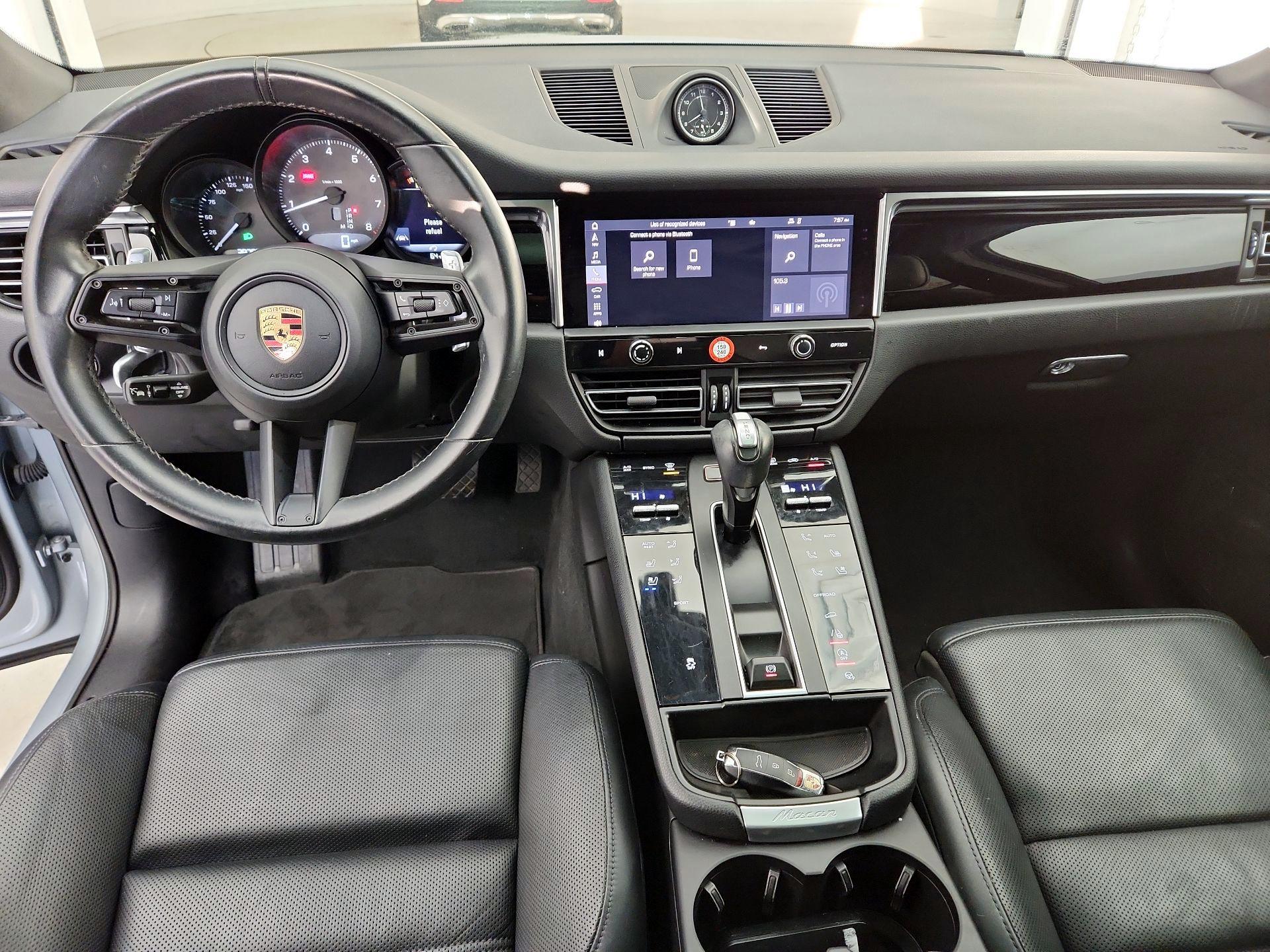 Thumbnail: 2023 Porsche Macan - 9