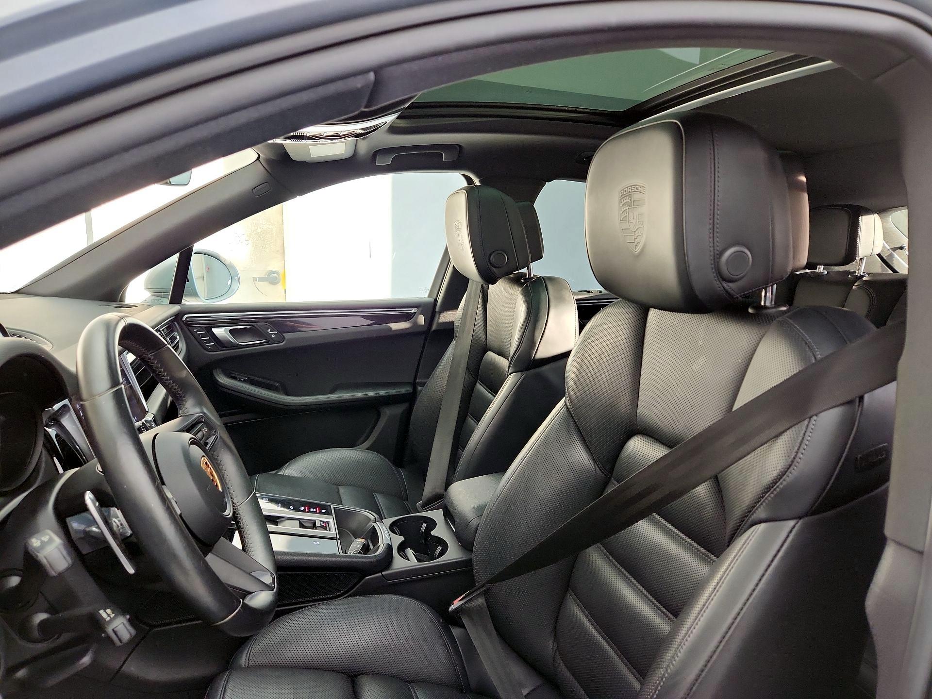 Thumbnail: 2023 Porsche Macan - 19