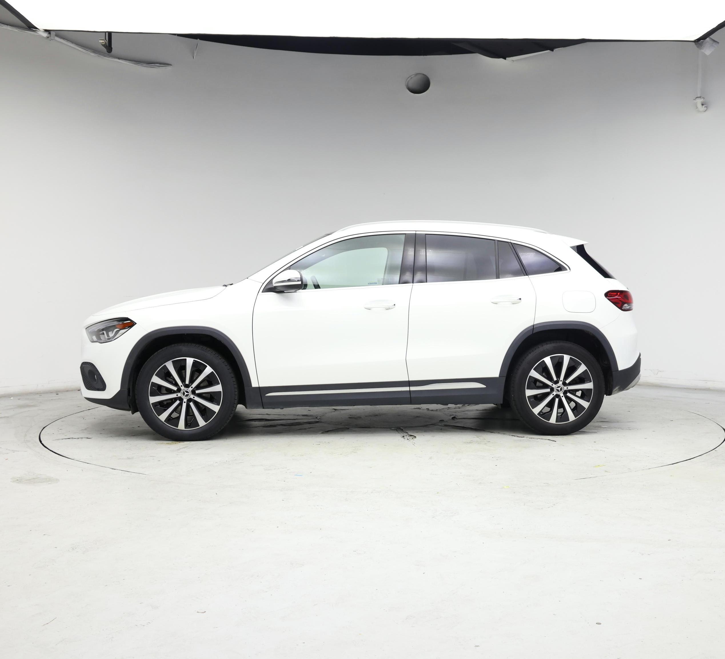 Thumbnail: 2023 Mercedes-Benz GLA - 3