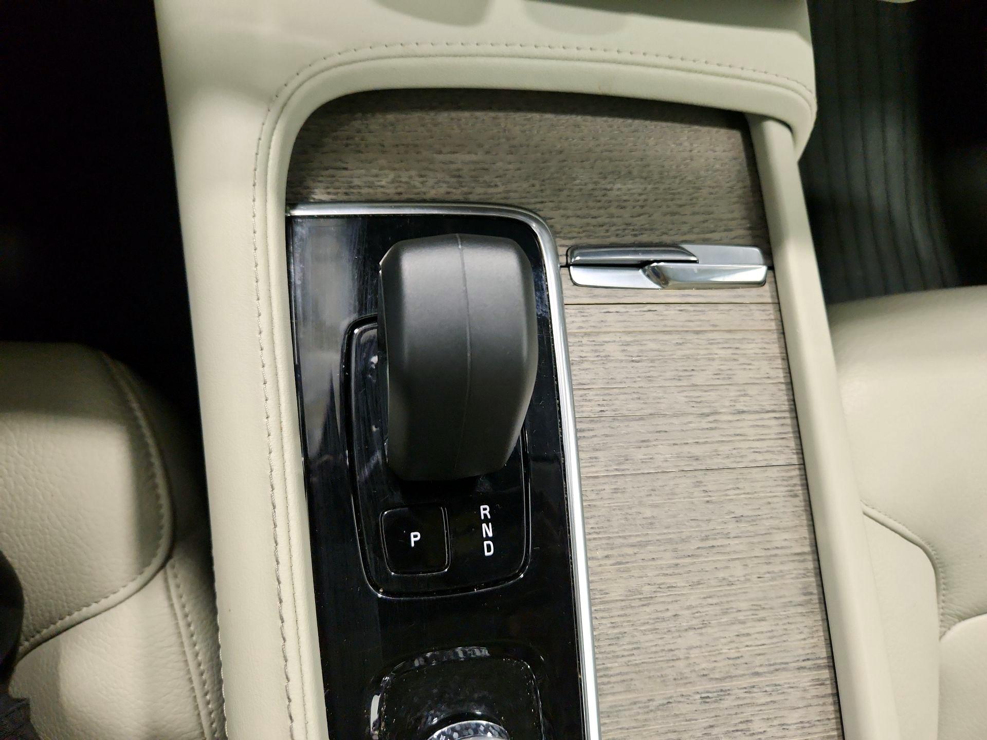 Thumbnail: 2024 Volvo XC90 - 17