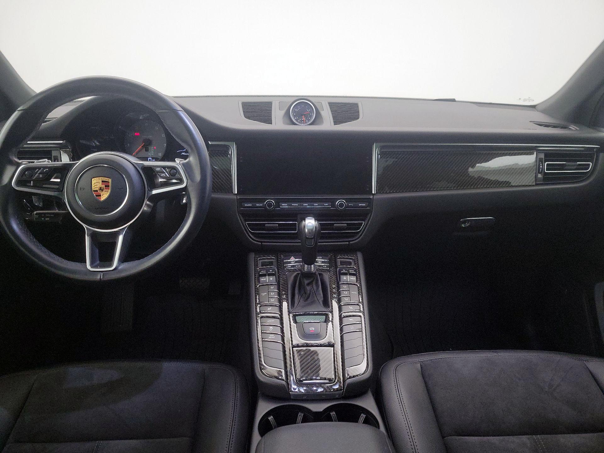 Thumbnail: 2020 Porsche Macan - 9