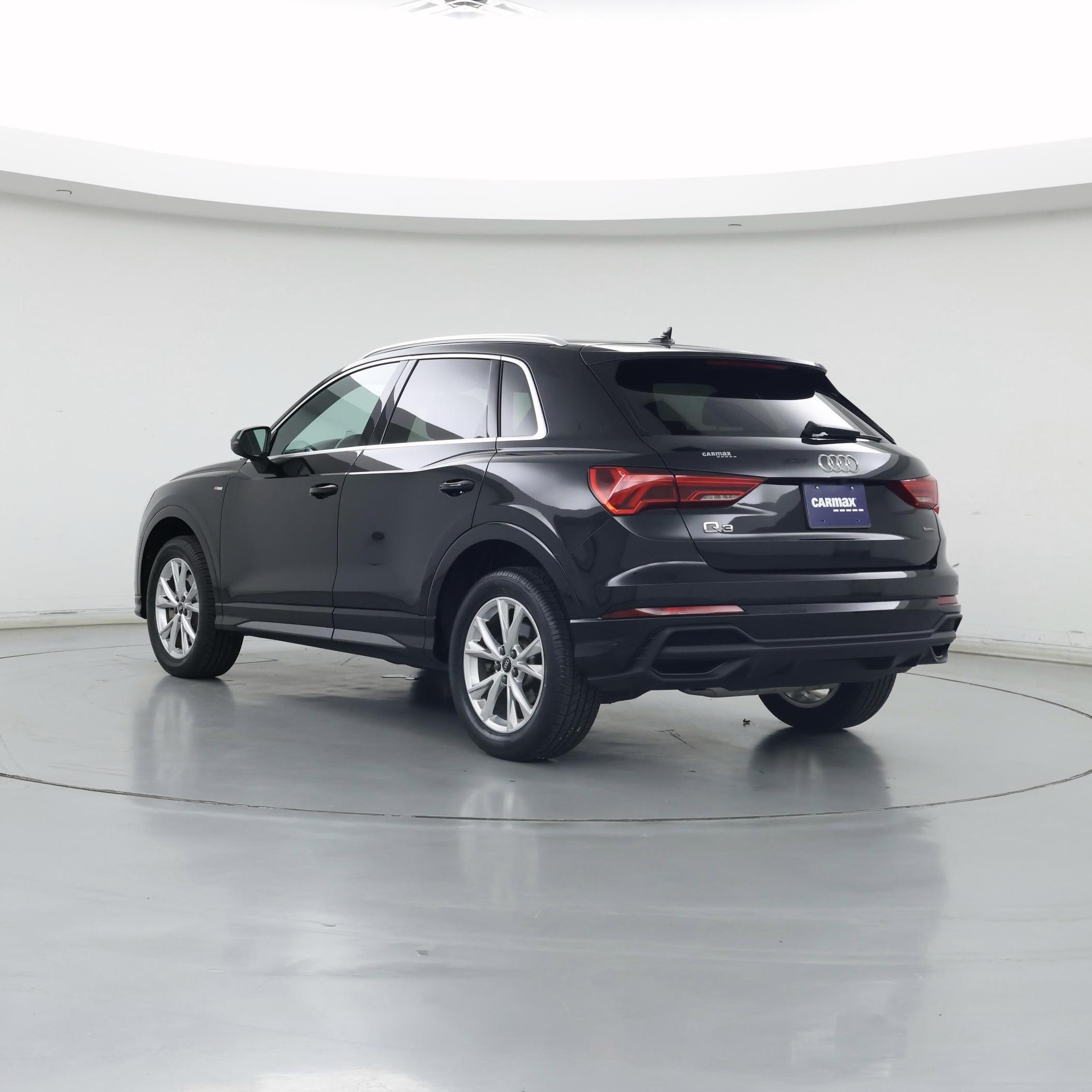 Thumbnail: 2023 Audi Q3 - 2
