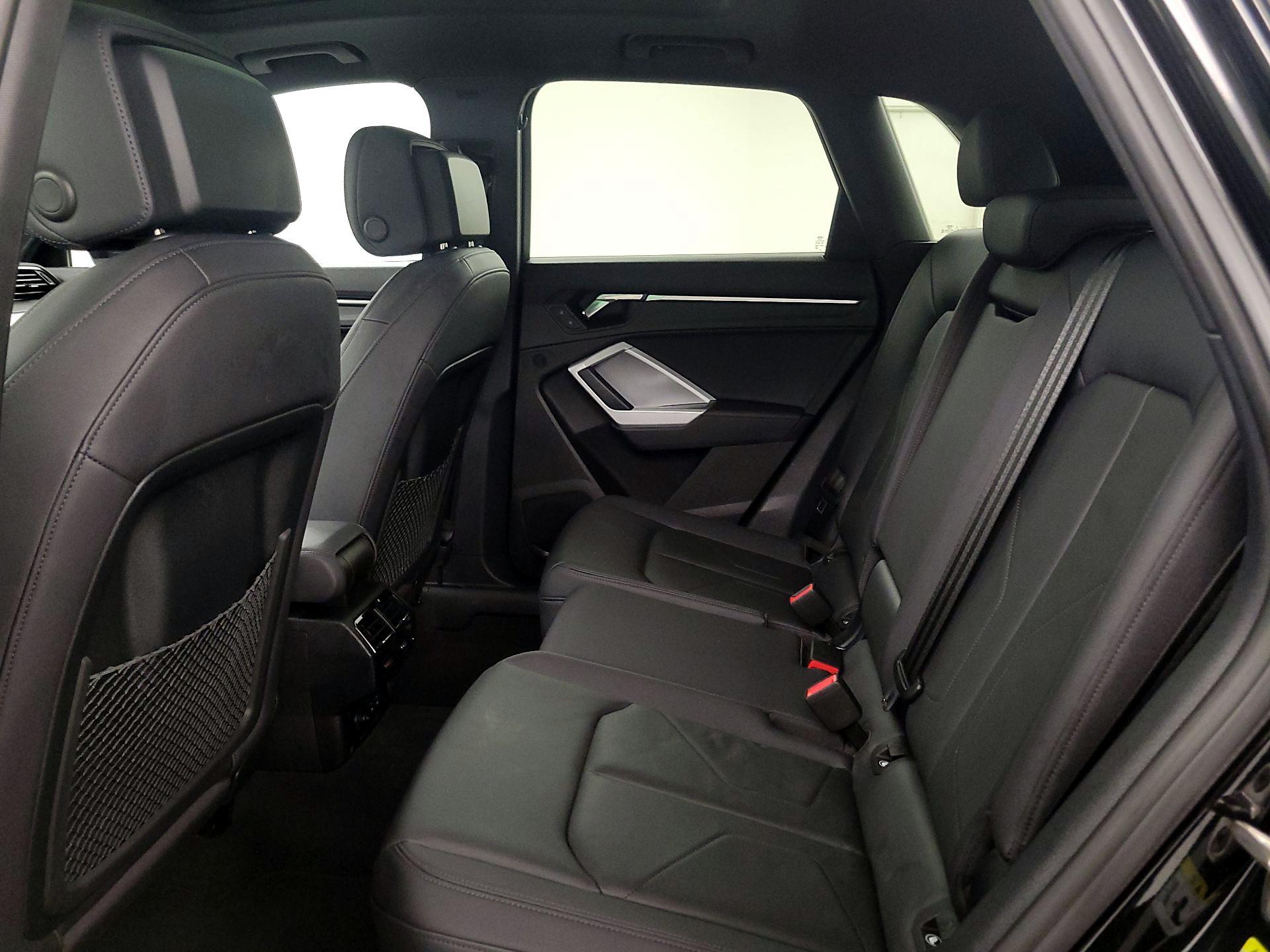 Thumbnail: 2023 Audi Q3 - 20