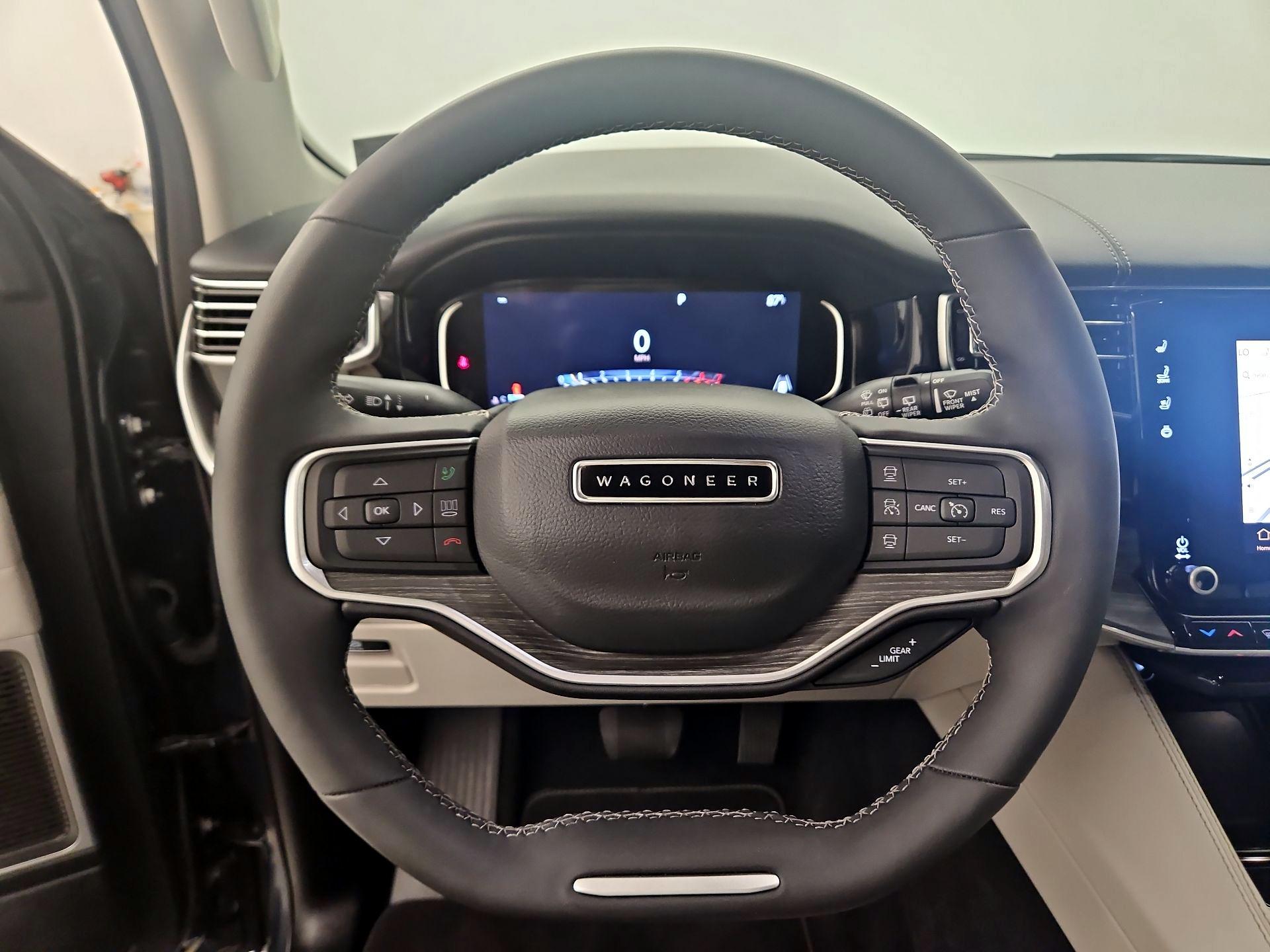 Thumbnail: 2023 Jeep Wagoneer - 10