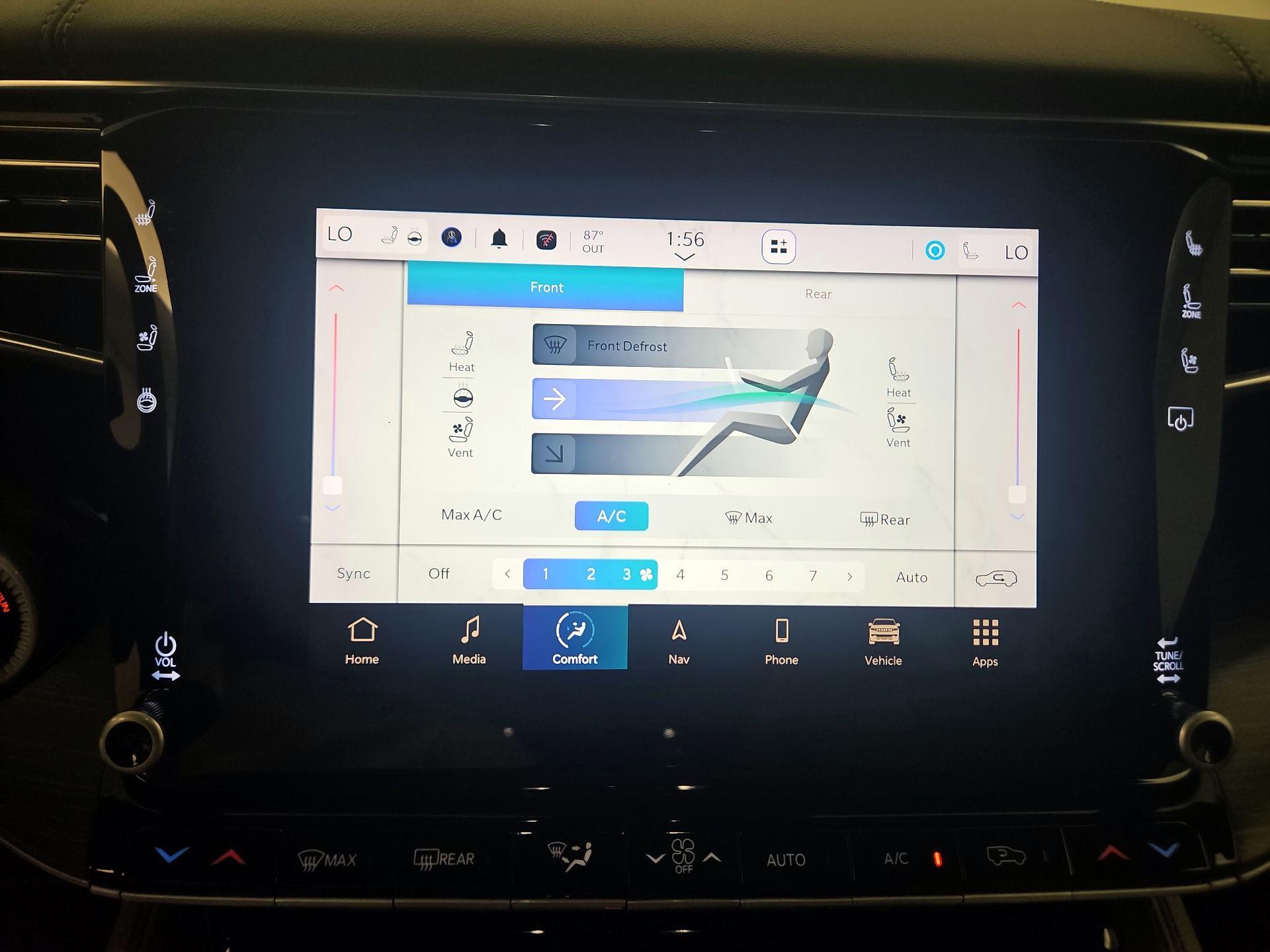 Thumbnail: 2023 Jeep Wagoneer - 17