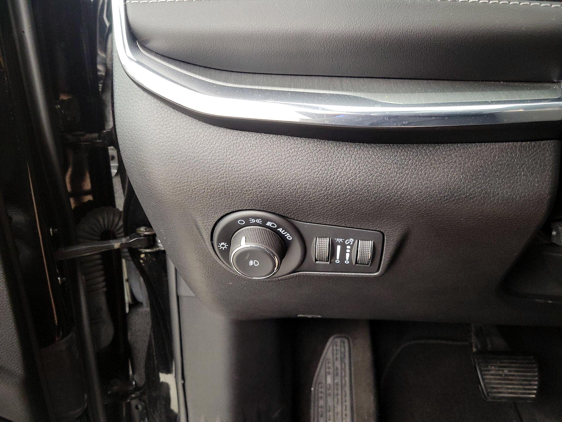 Thumbnail: 2022 Jeep Compass - 13