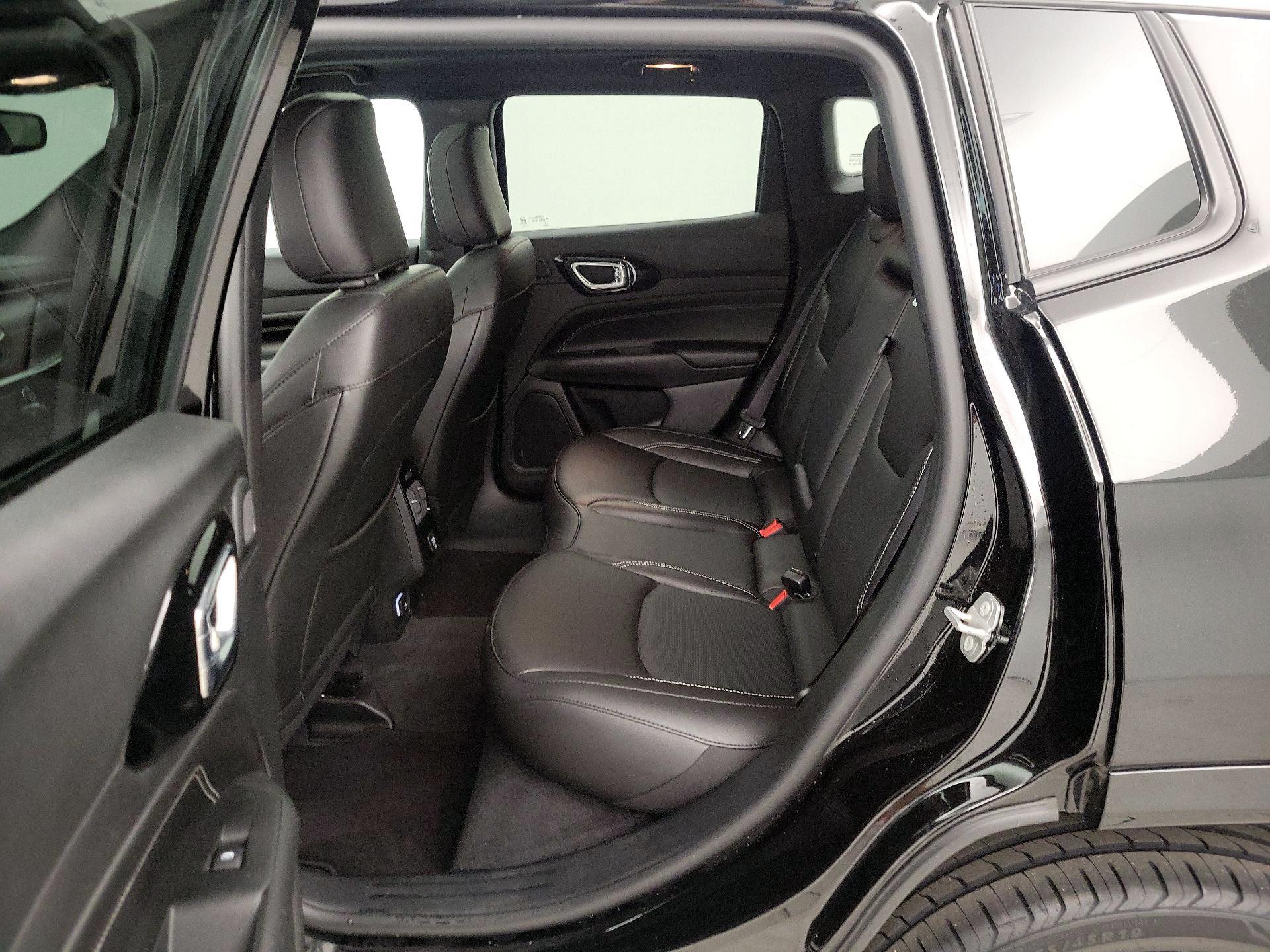 Thumbnail: 2022 Jeep Compass - 20