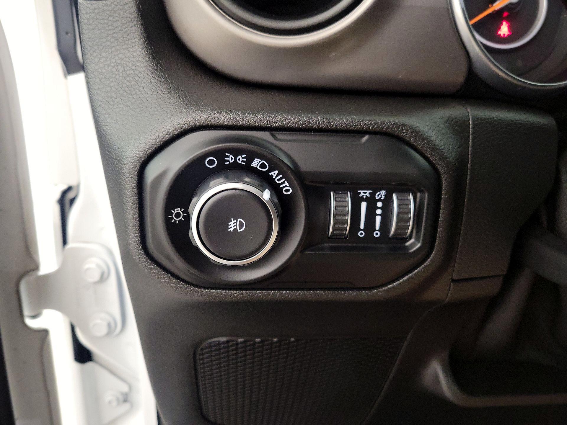Thumbnail: 2020 Jeep Wrangler - 13