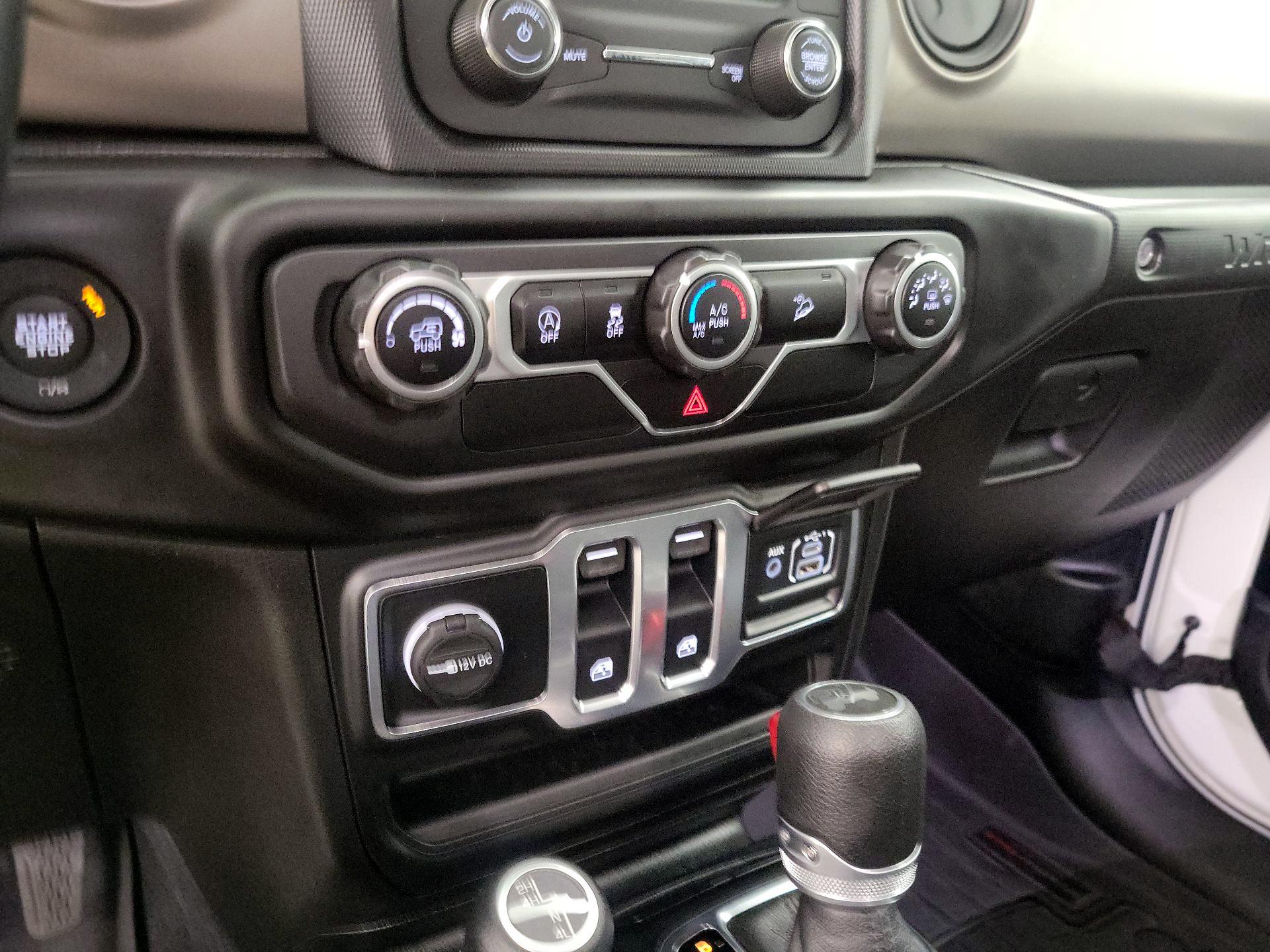Thumbnail: 2020 Jeep Wrangler - 16