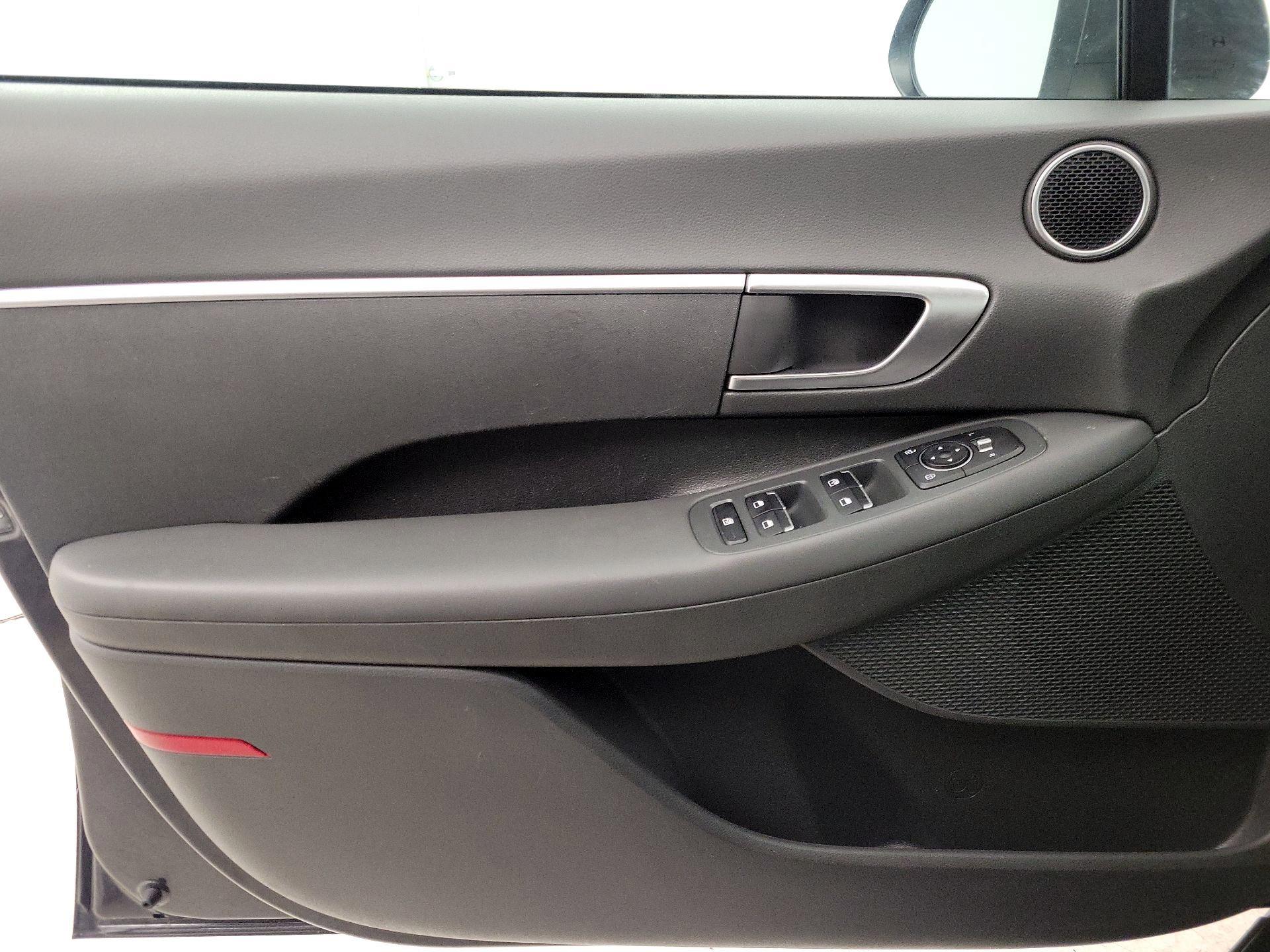 Thumbnail: 2020 Hyundai Sonata - 12