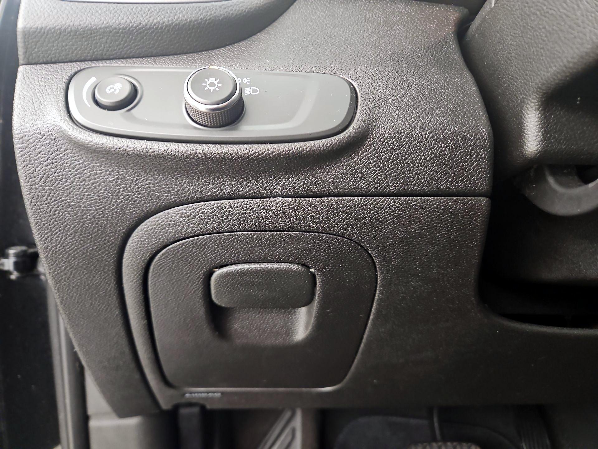 Thumbnail: 2019 Chevrolet Trax - 13