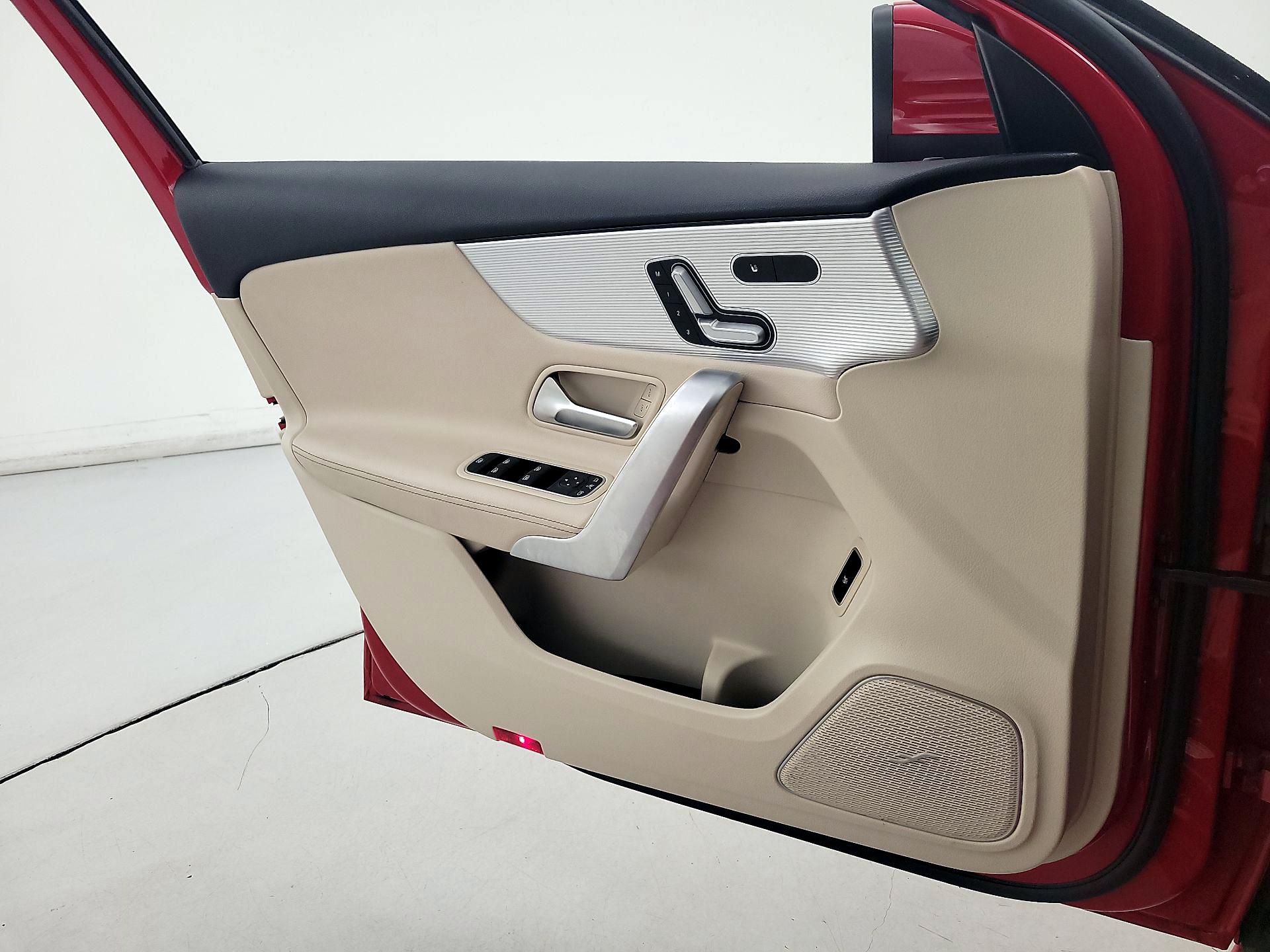 Thumbnail: 2020 Mercedes-Benz A-Class - 12