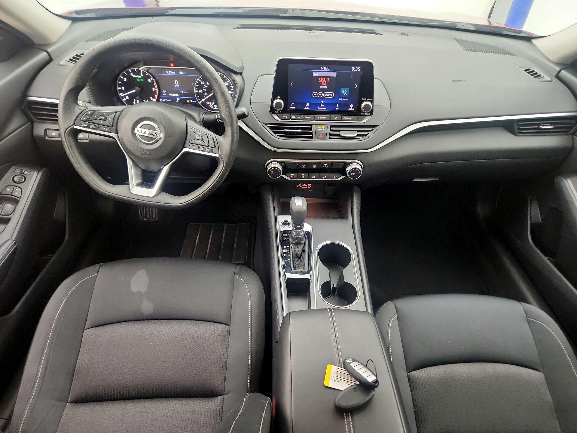 Thumbnail: 2022 Nissan Altima - 9