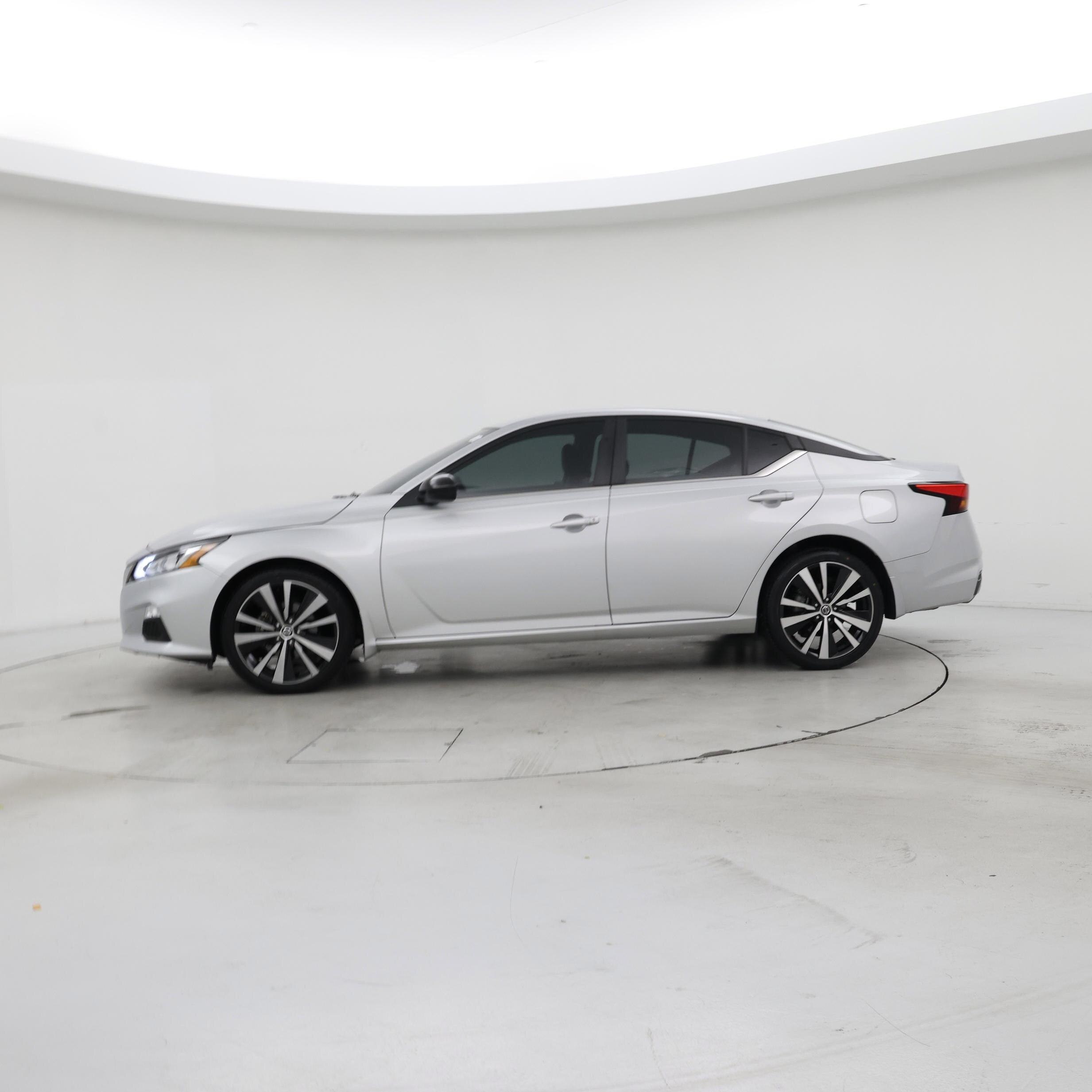 Thumbnail: 2022 Nissan Altima - 3