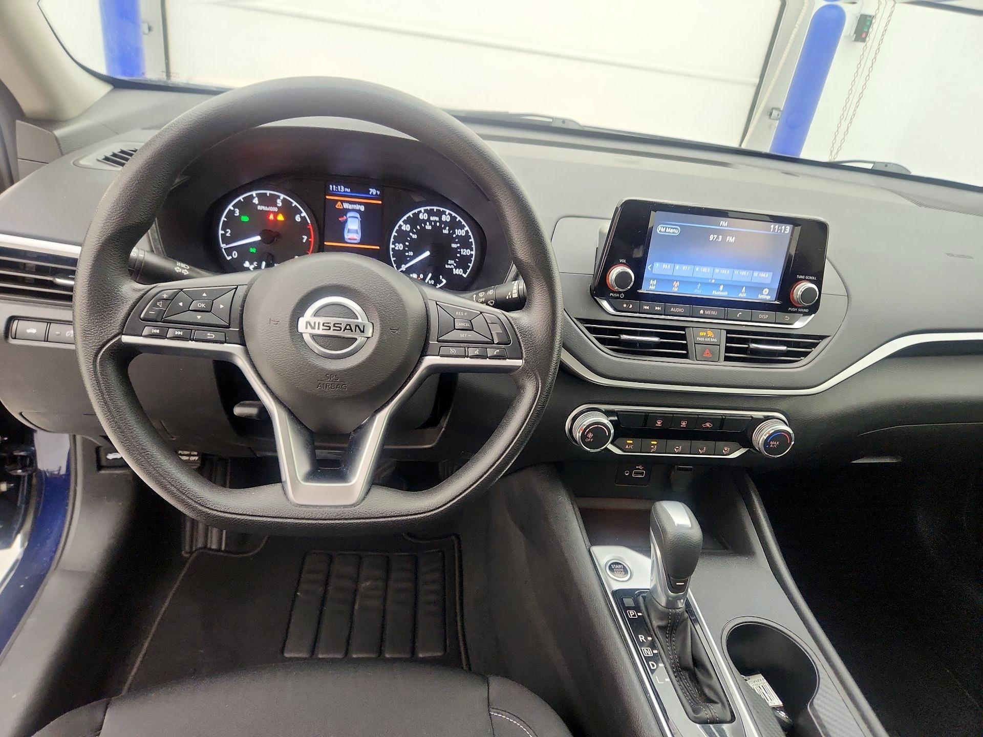 Thumbnail: 2022 Nissan Altima - 9