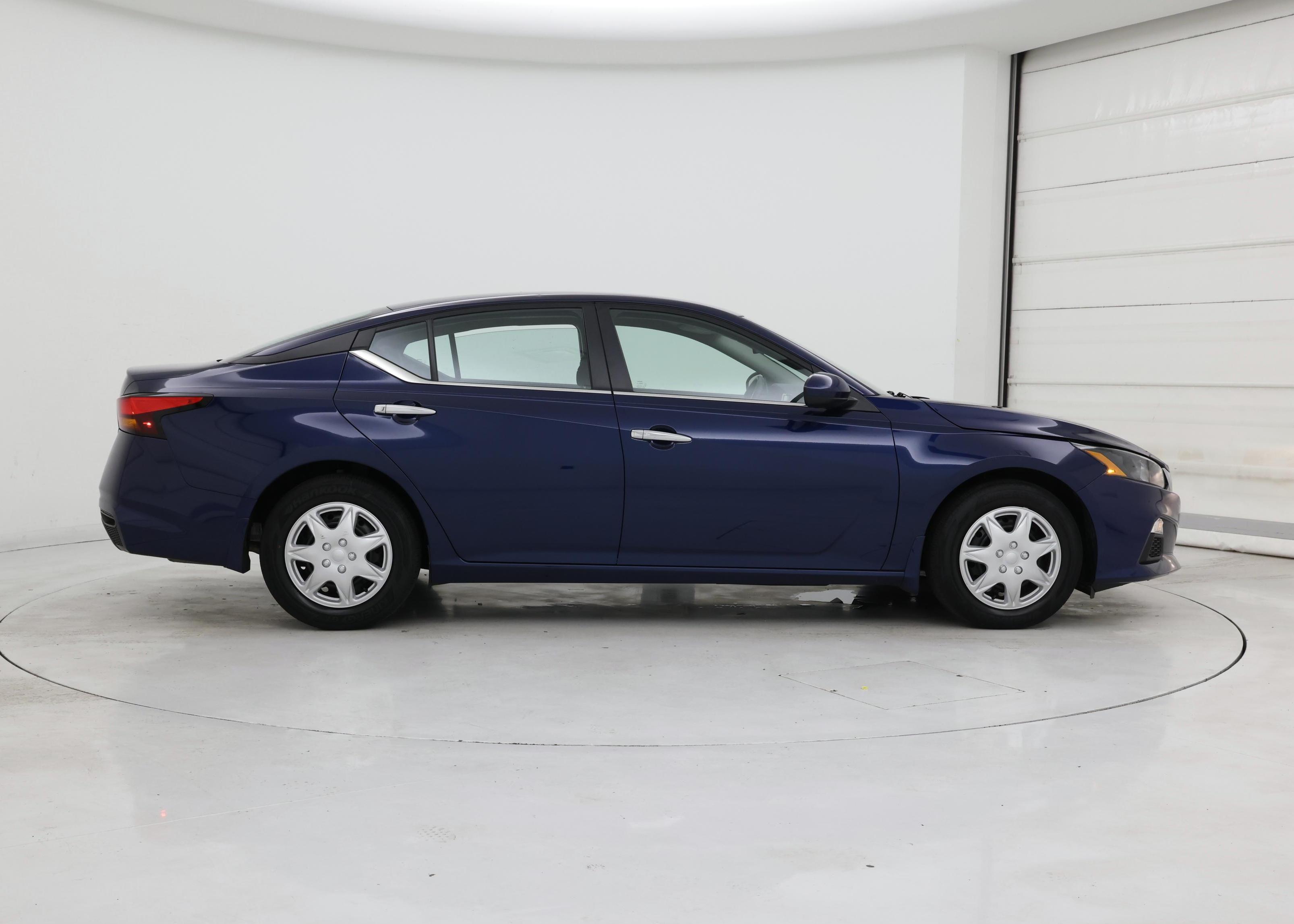 Thumbnail: 2022 Nissan Altima - 7