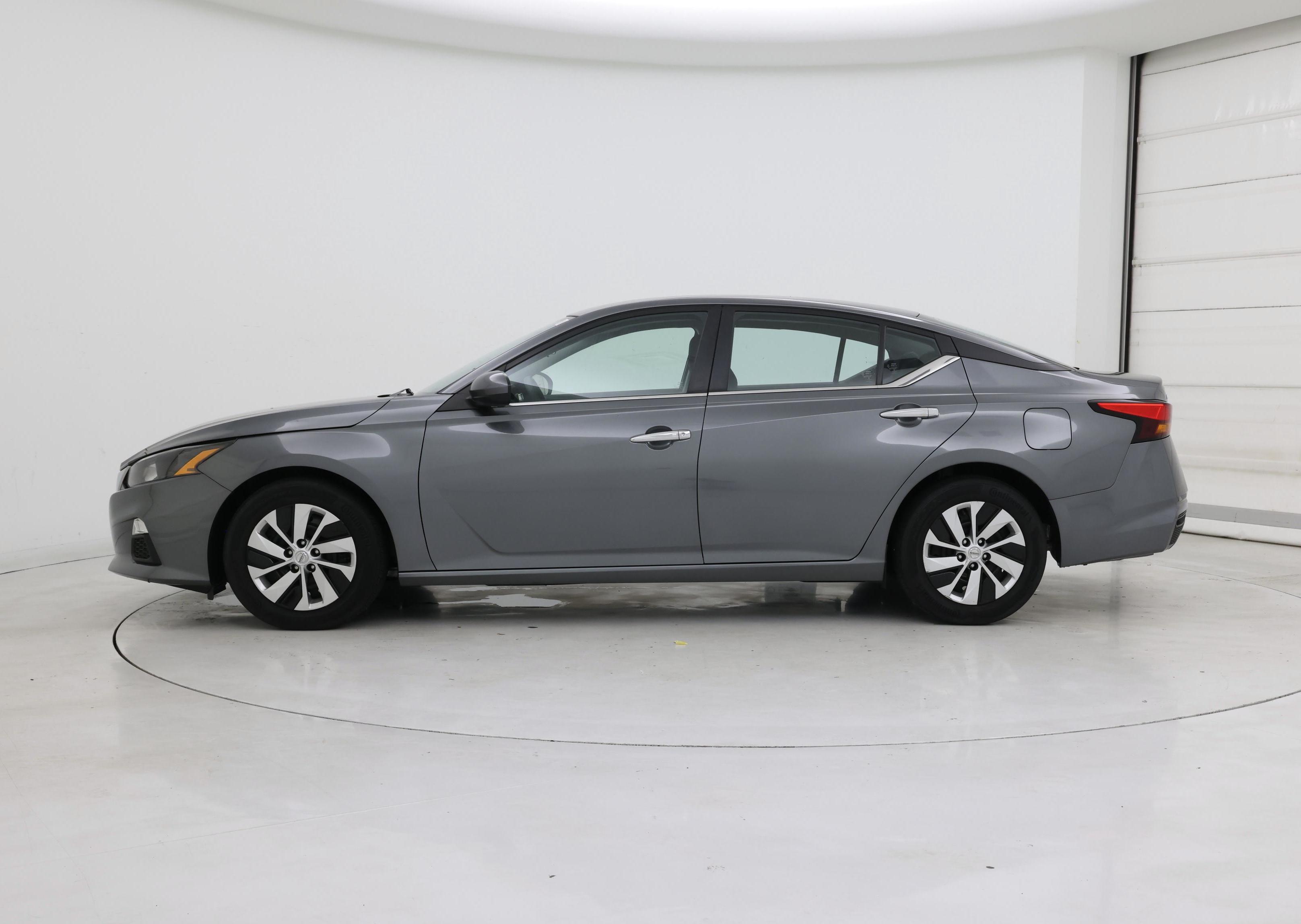 Thumbnail: 2022 Nissan Altima - 3