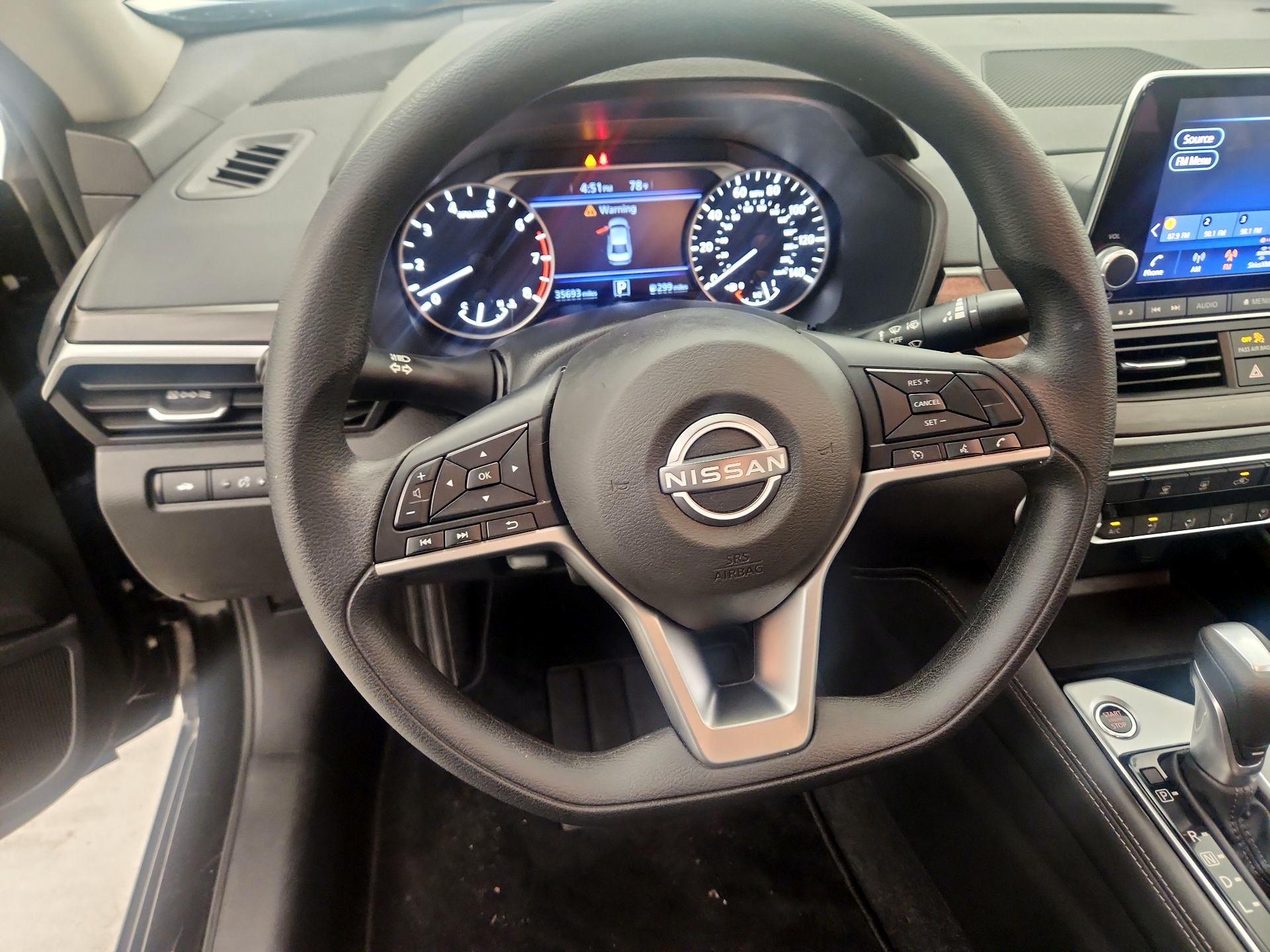 Thumbnail: 2023 Nissan Altima - 10